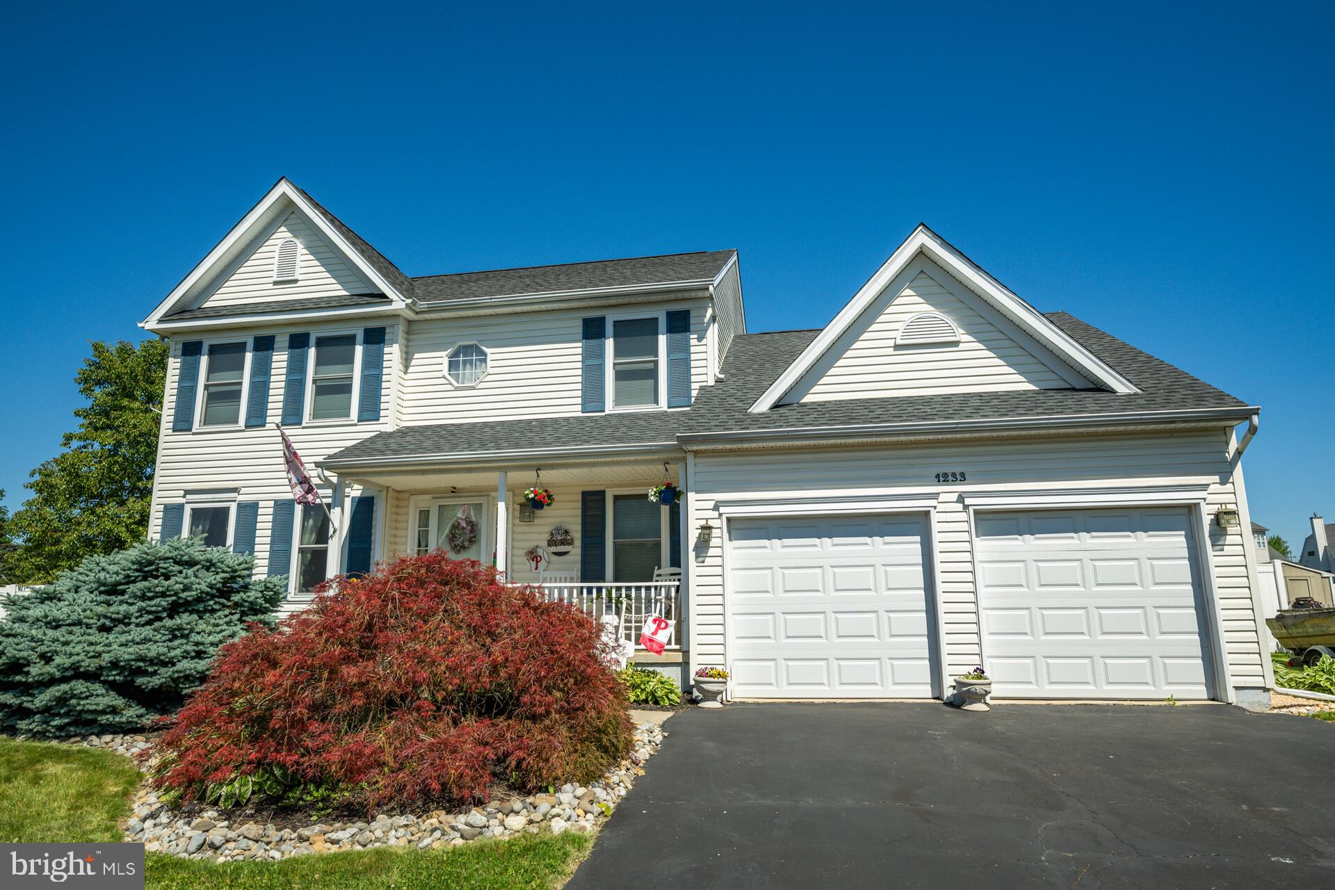 HUNTERS CROSSING - Residential