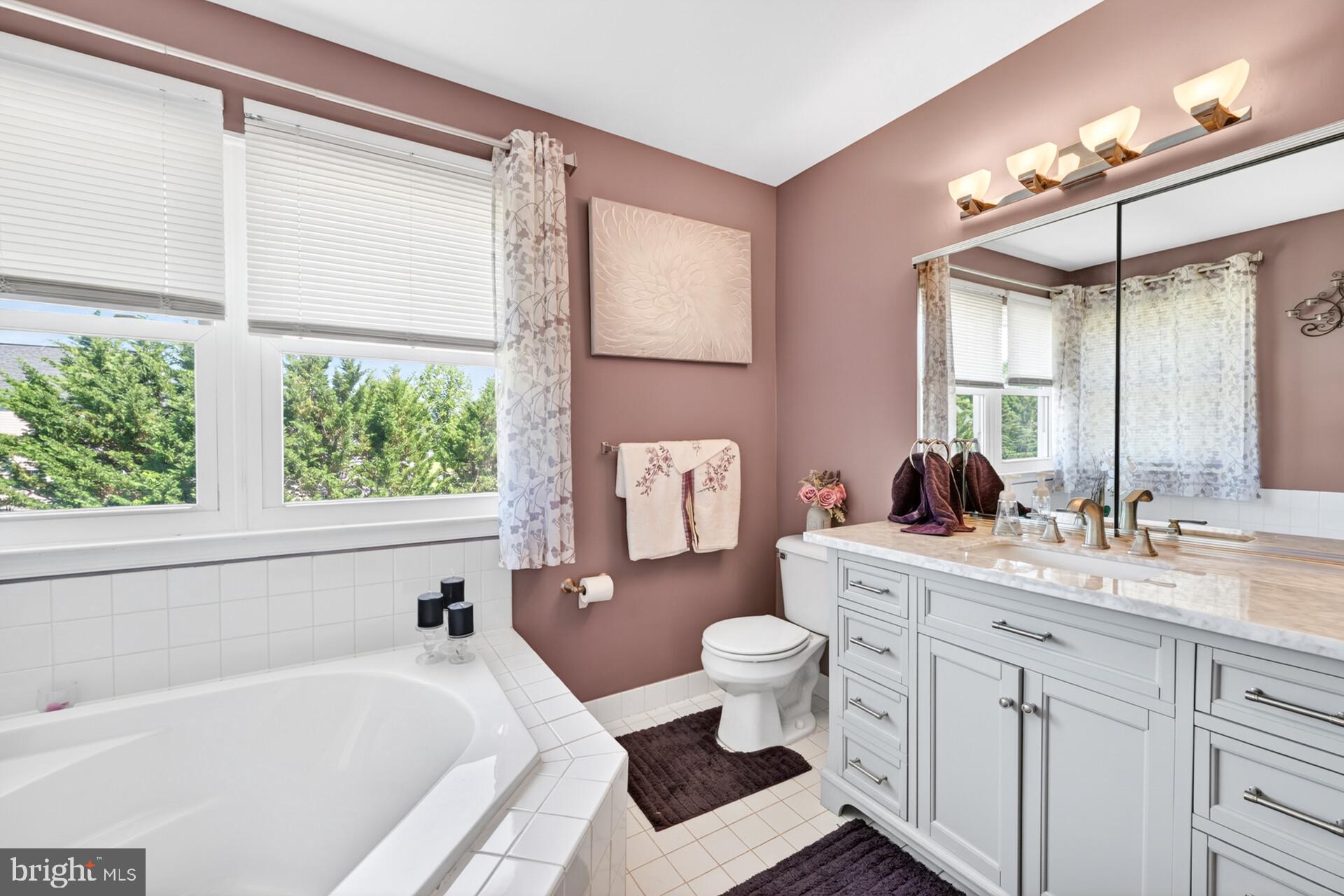 HUNTERS CROSSING - Residential