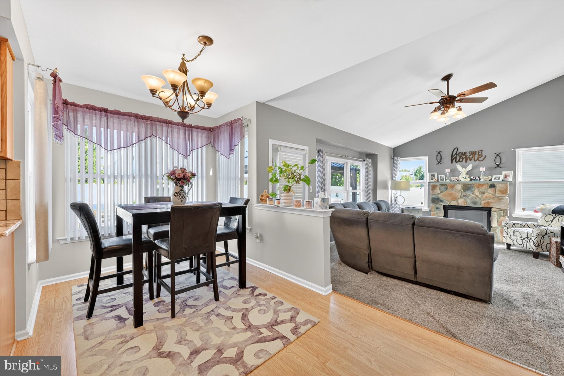 HUNTERS CROSSING - Residential