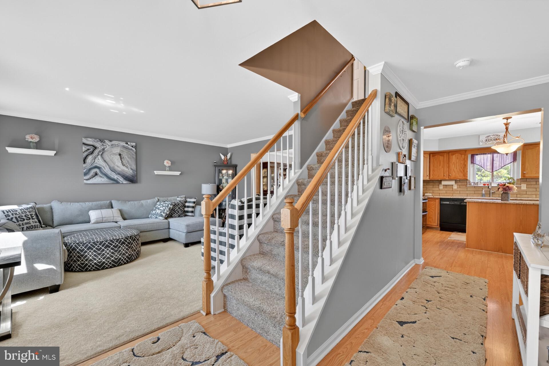 HUNTERS CROSSING - Residential
