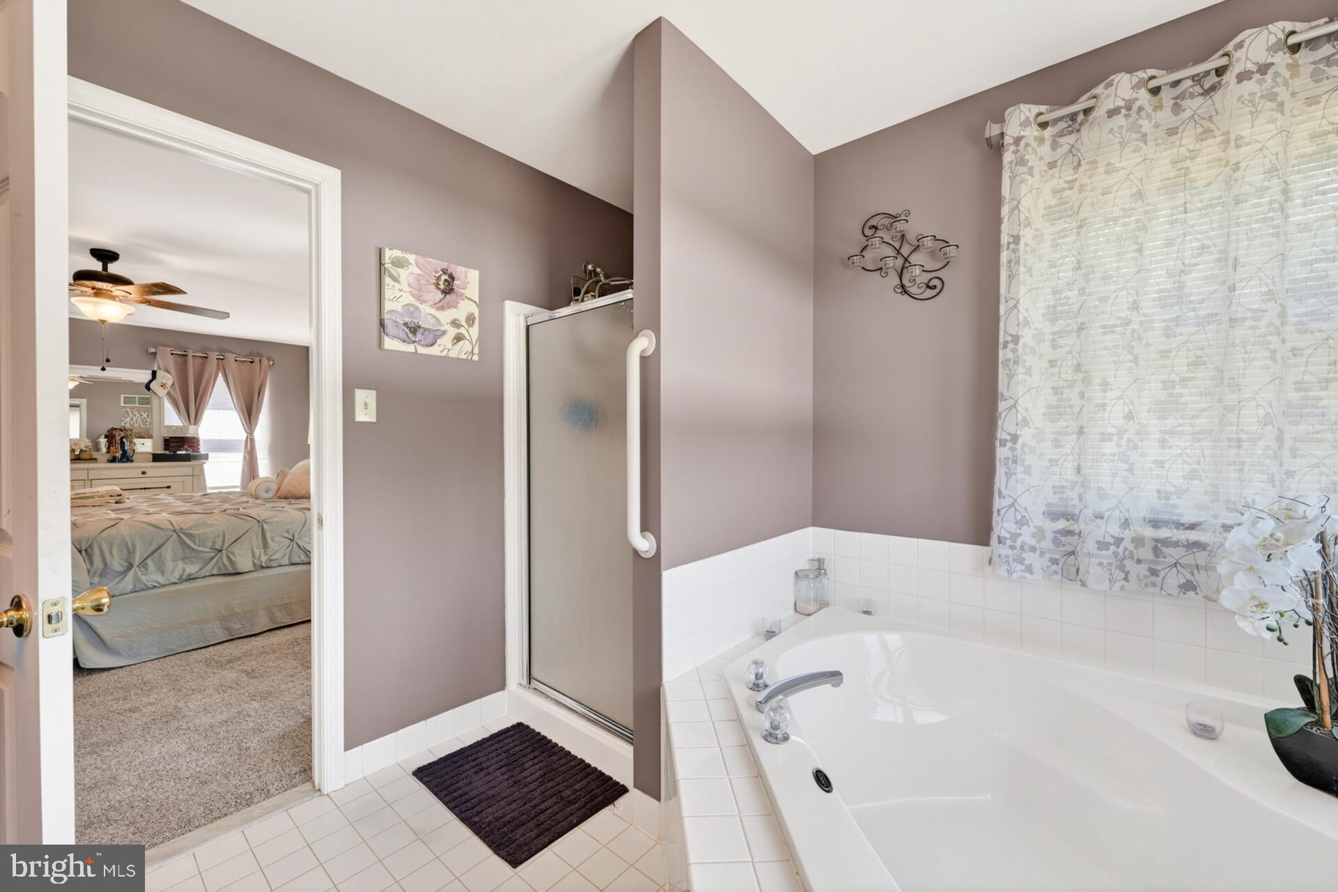 HUNTERS CROSSING - Residential