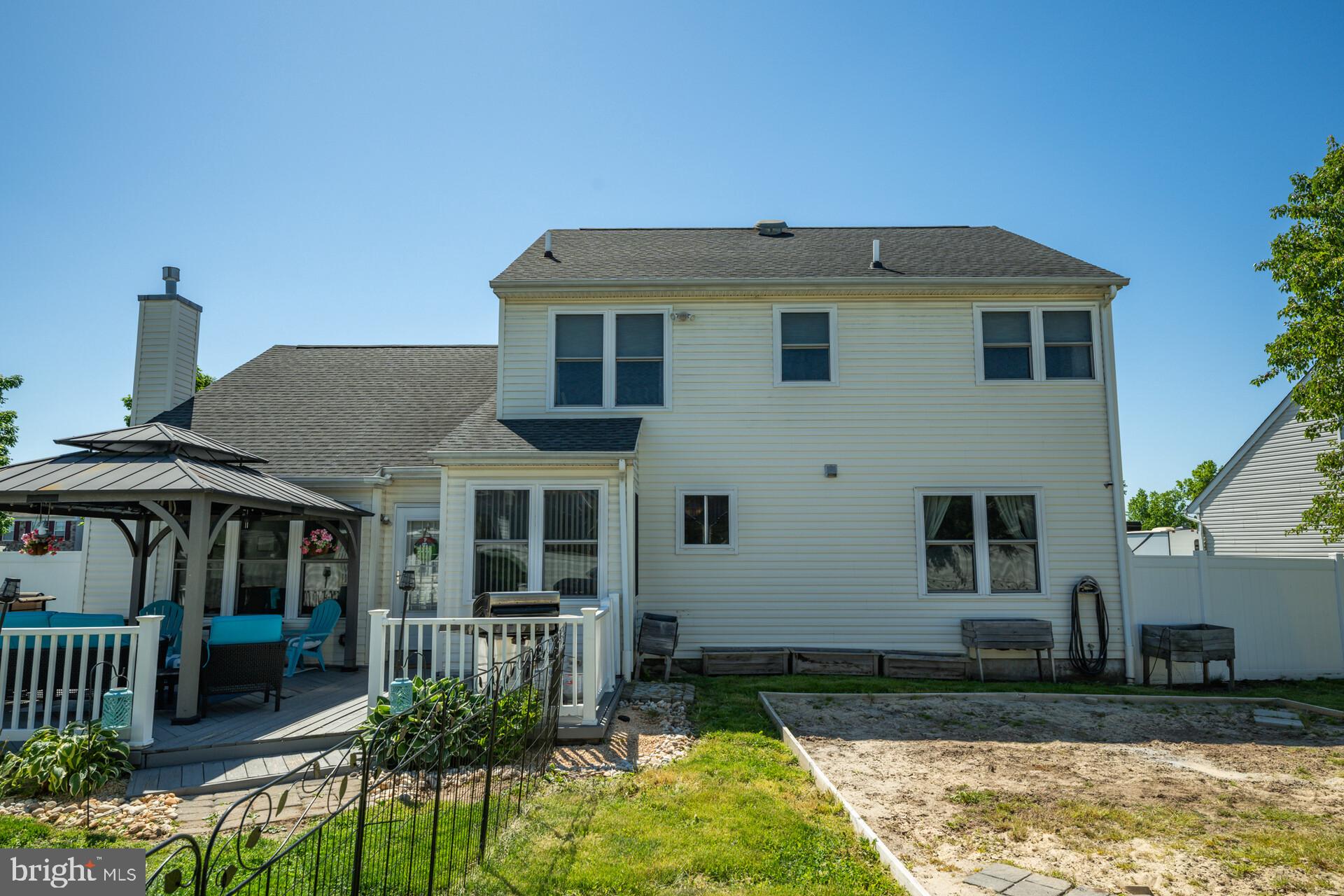 HUNTERS CROSSING - Residential