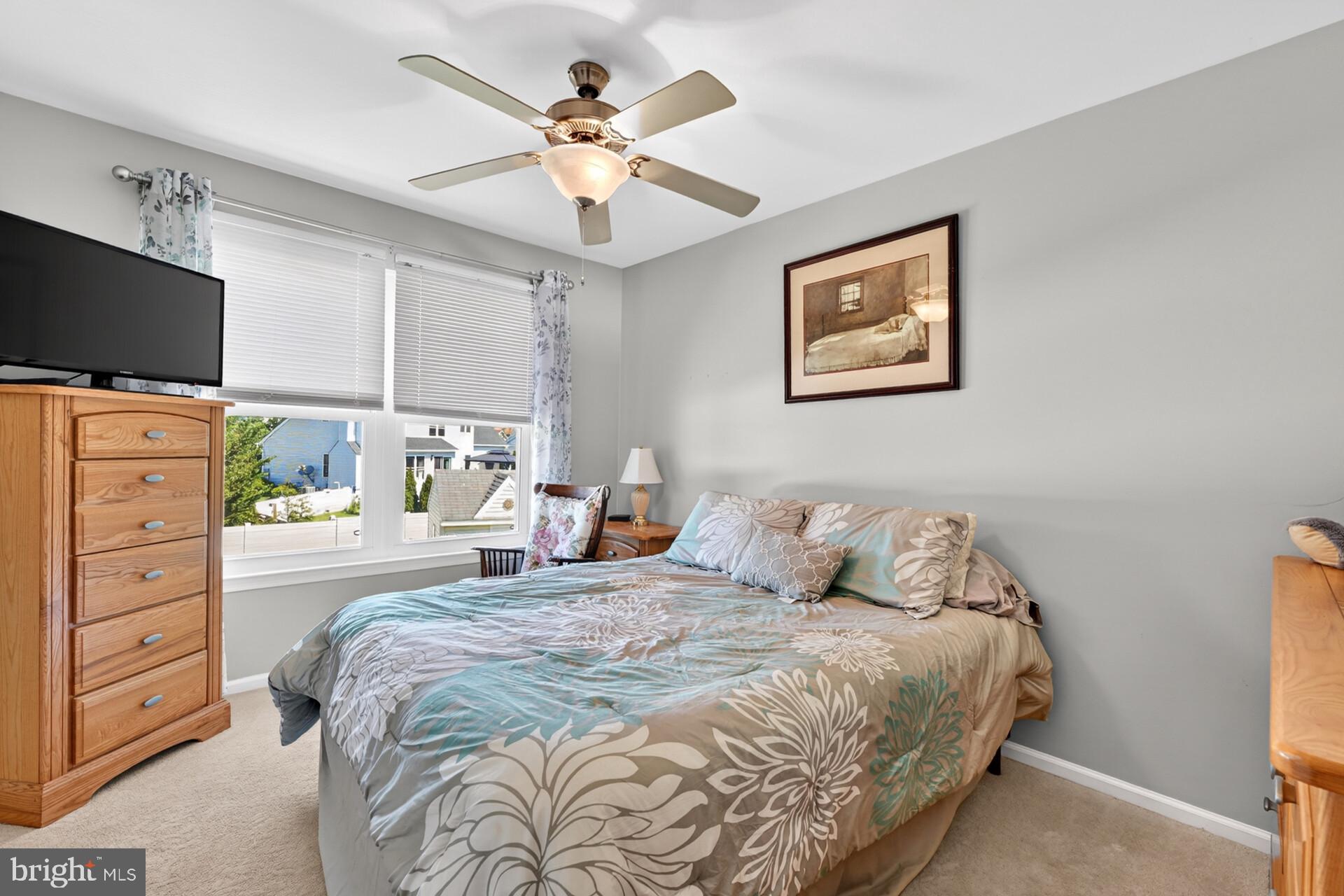 HUNTERS CROSSING - Residential