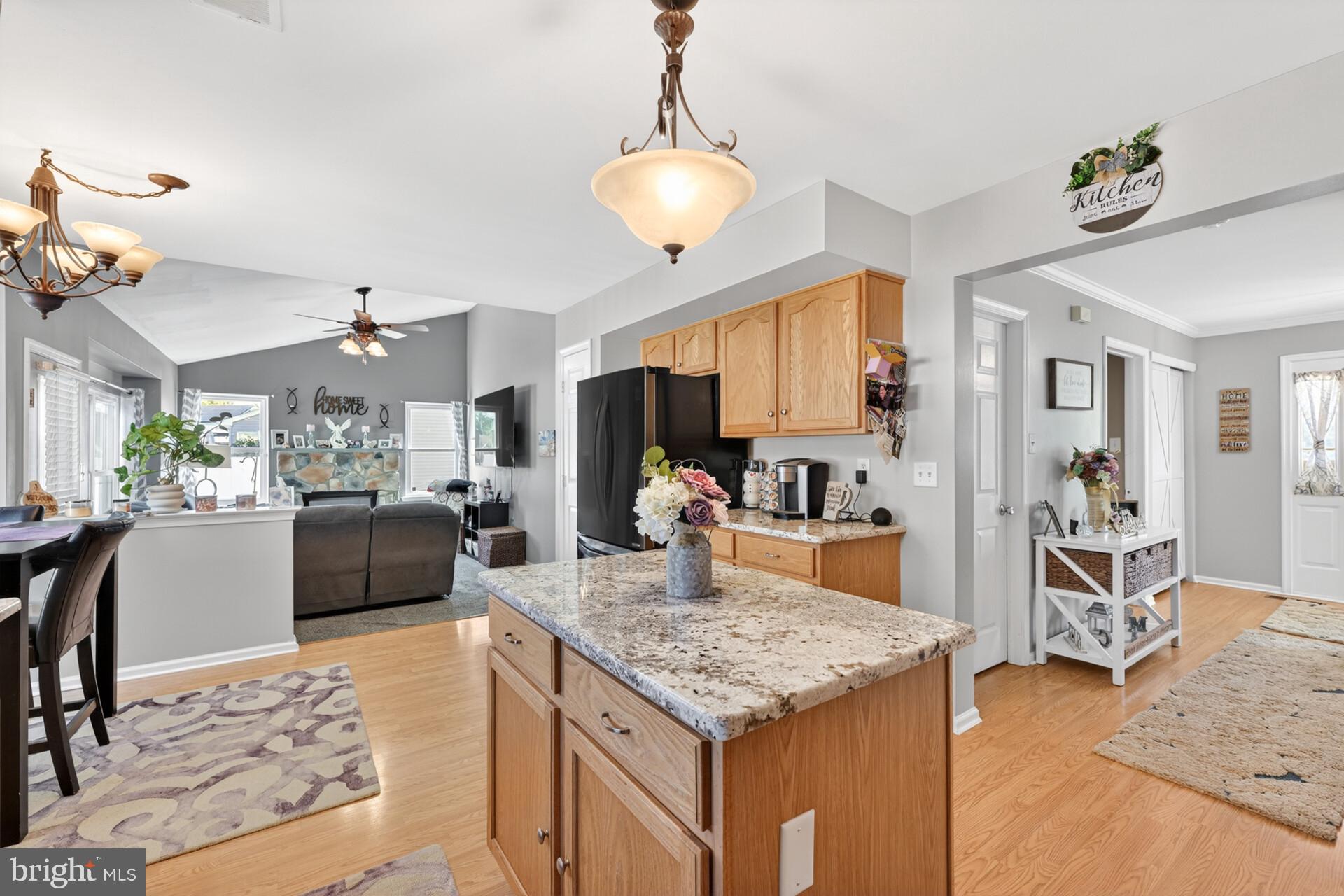 HUNTERS CROSSING - Residential