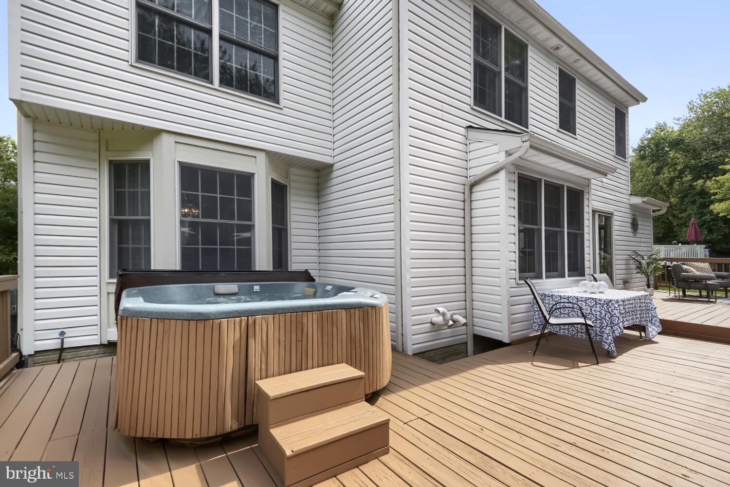 WOODLAND RUN - Residential