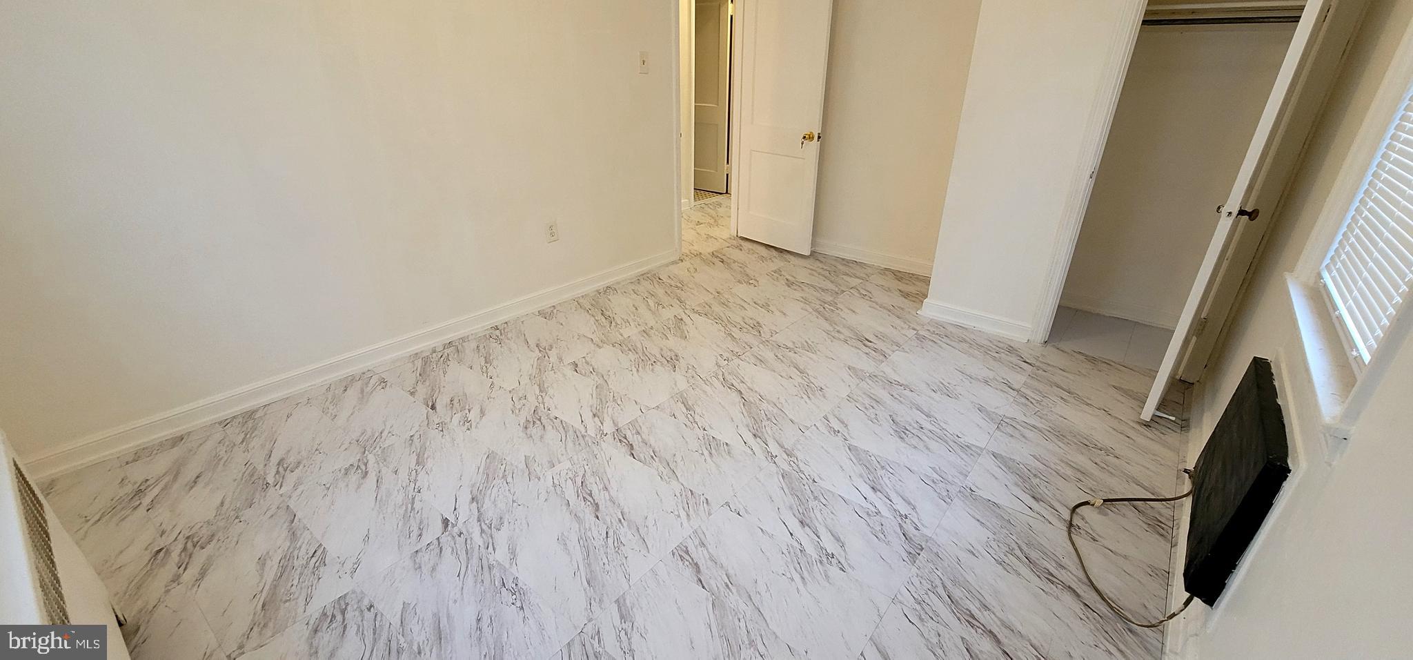 LAWNDALE - Residential Lease