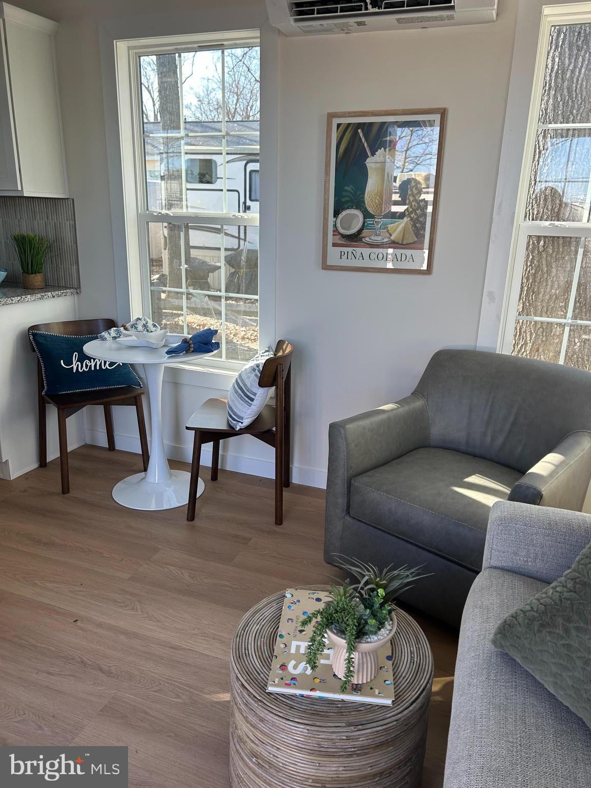WEST BAY PARK - Residential