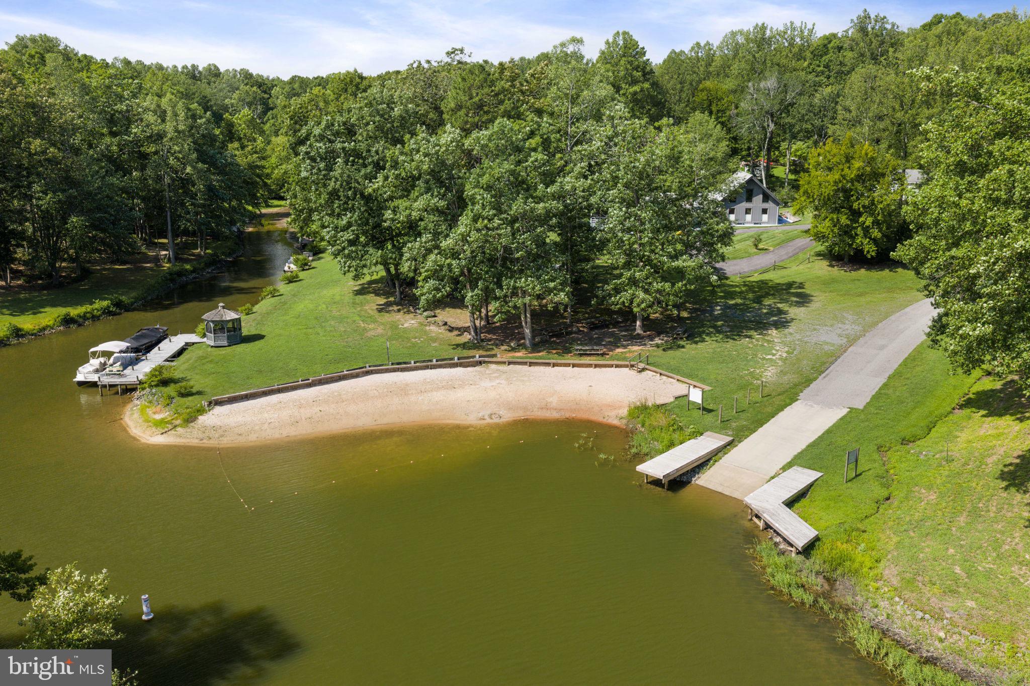 BLUE WATER - Residential