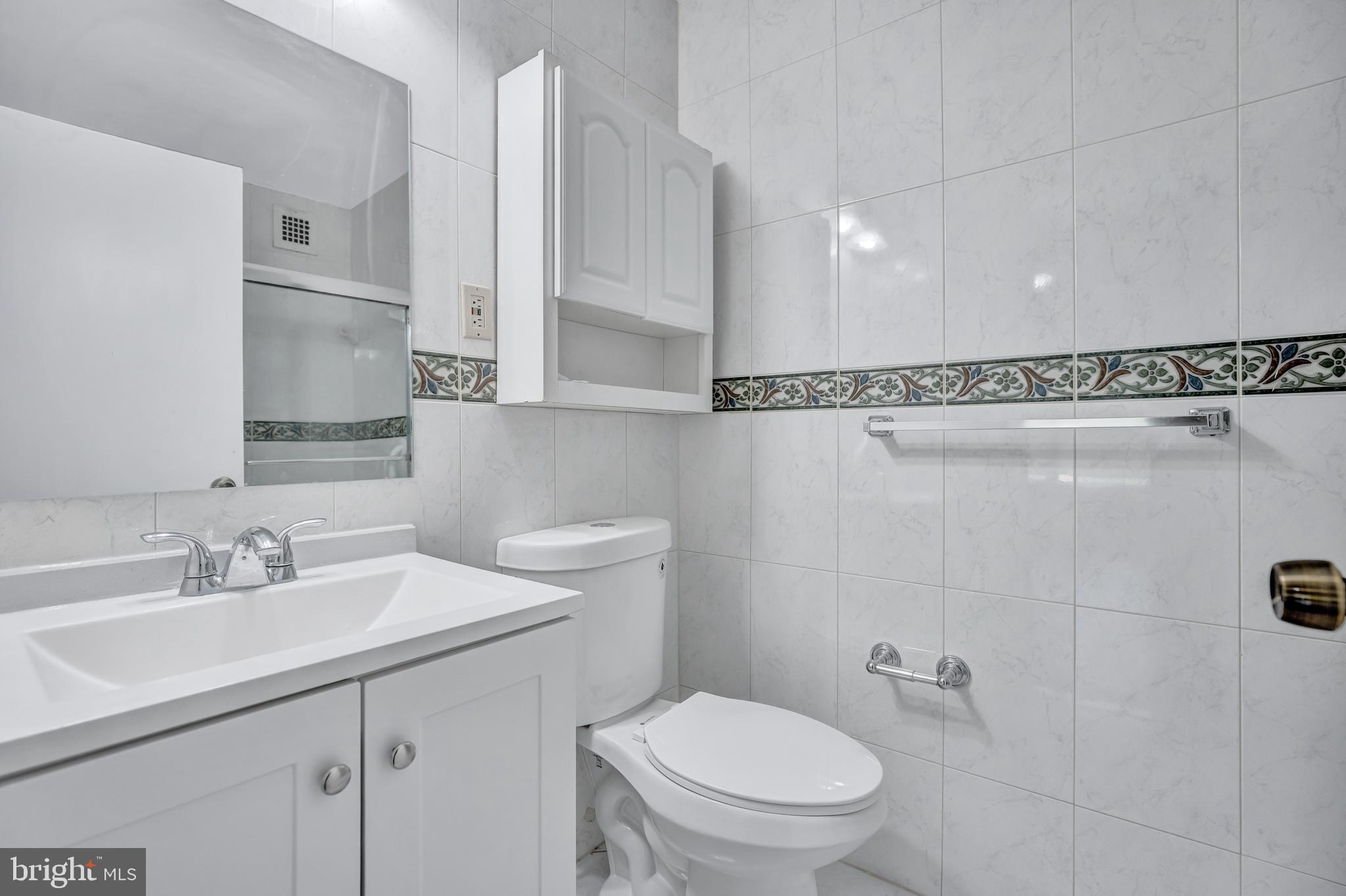 KENWOOD PLACE - Residential