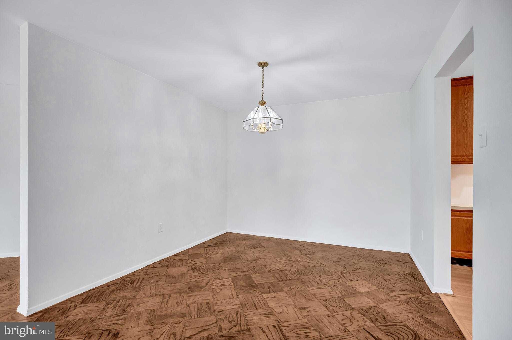 KENWOOD PLACE - Residential