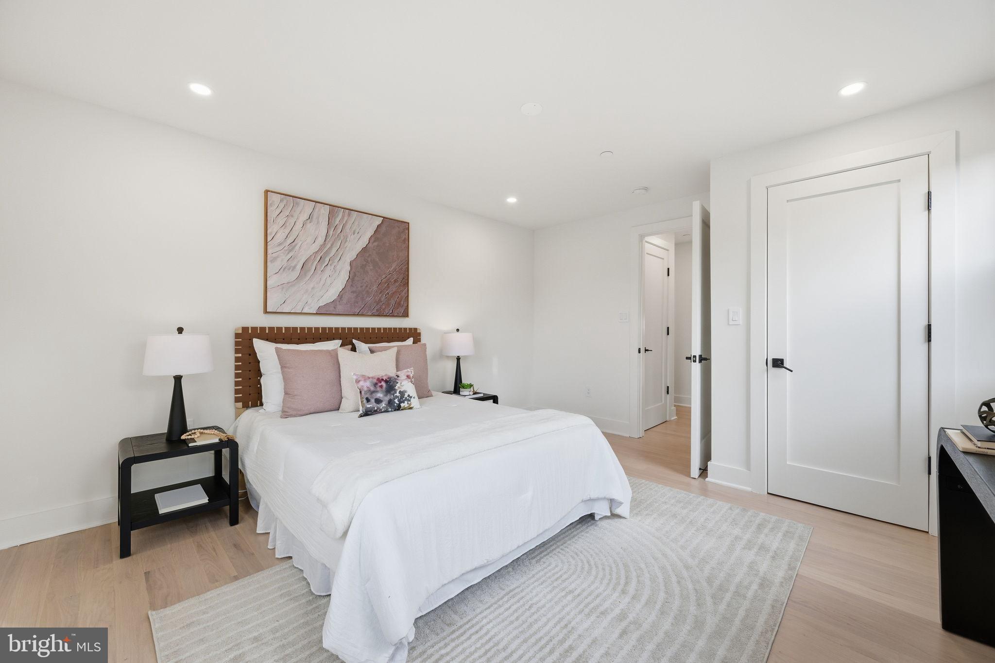LOCUST HILL ESTATES - Residential