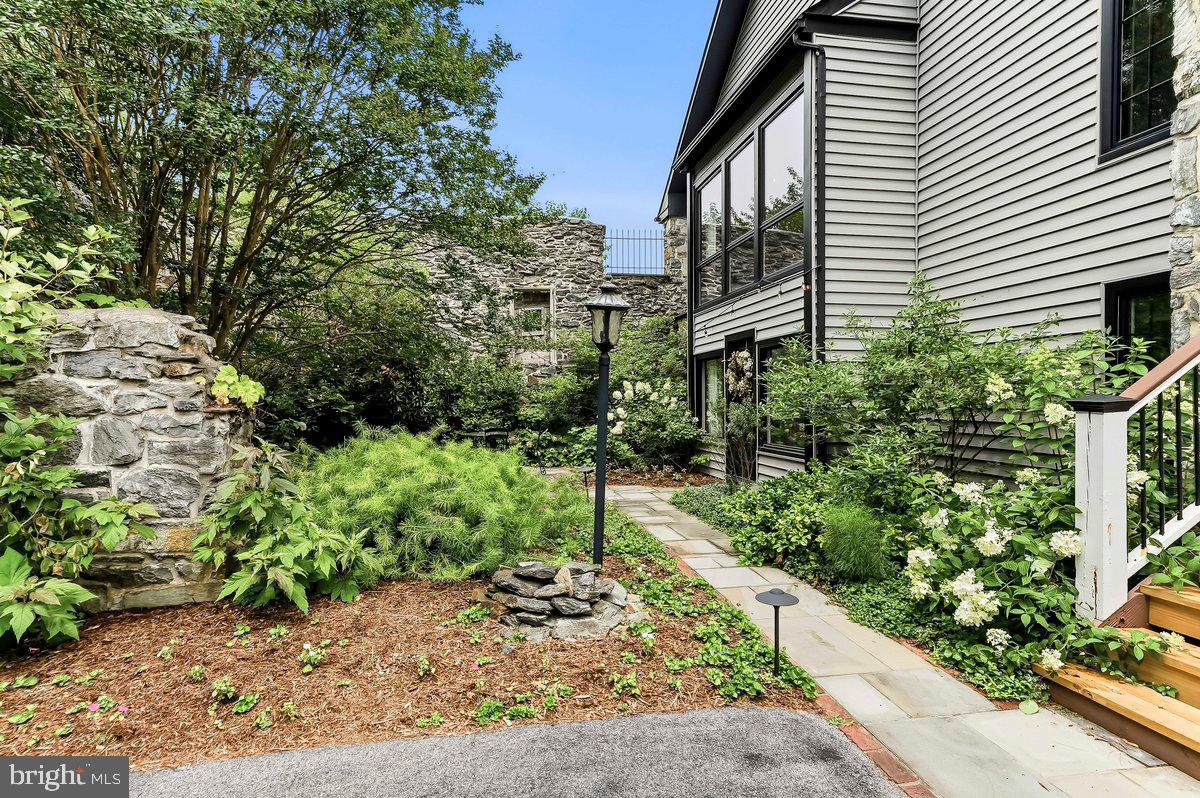 NORTH HILL - Residential