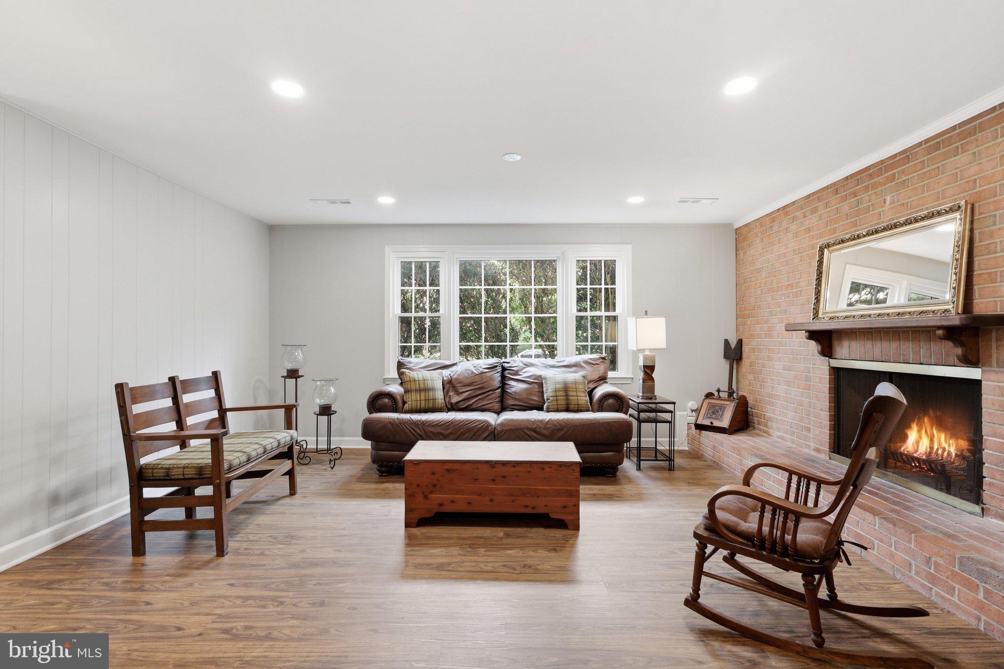 WEST SPRINGFIELD - Residential