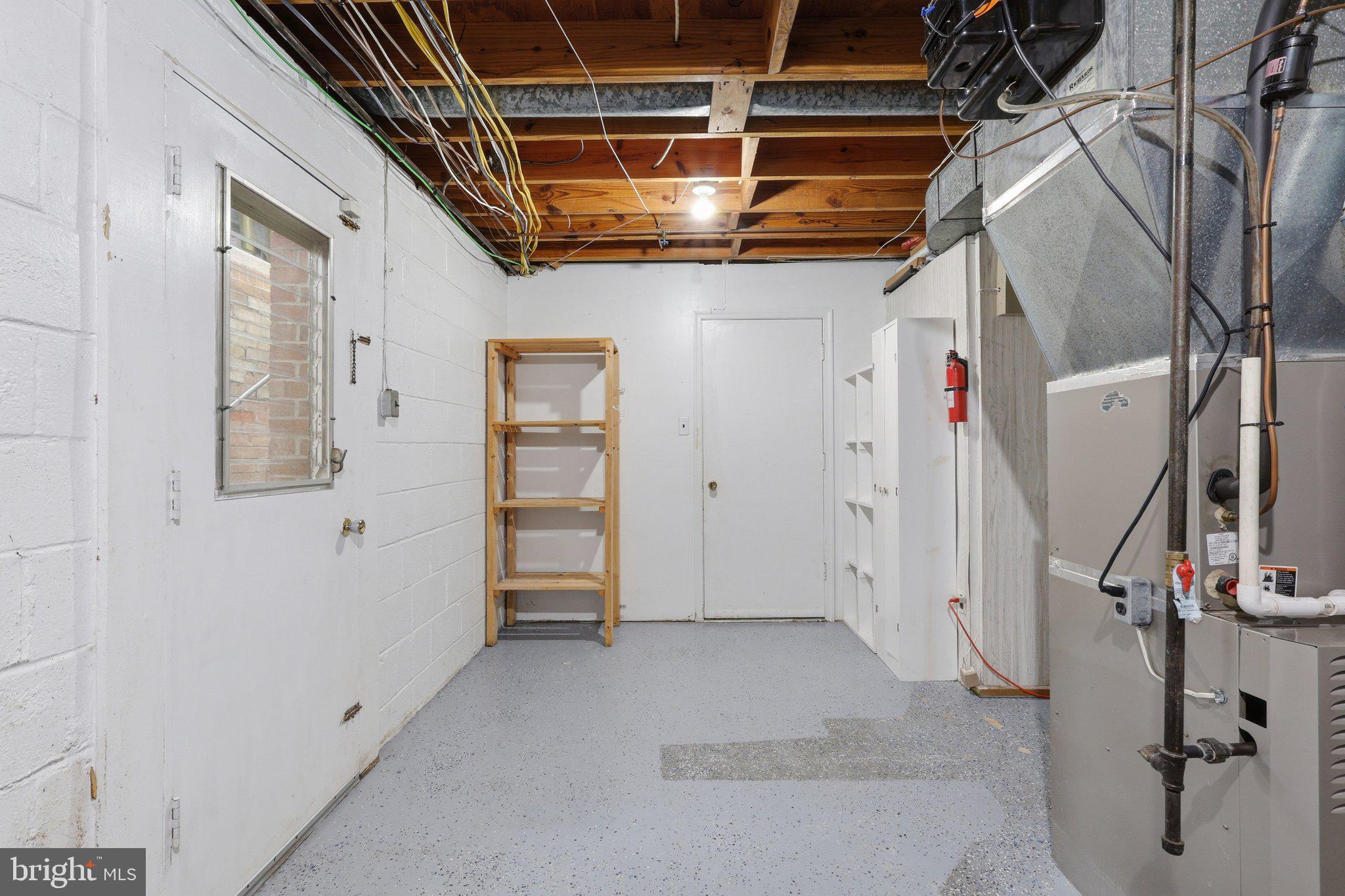 WEST SPRINGFIELD - Residential