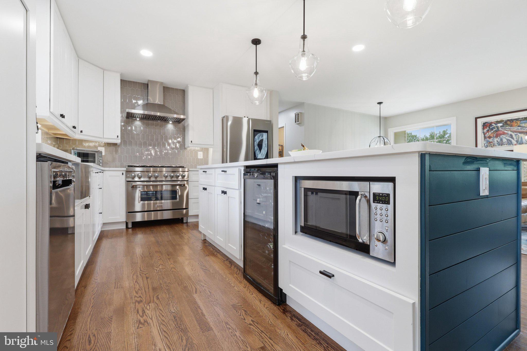 WEST SPRINGFIELD - Residential