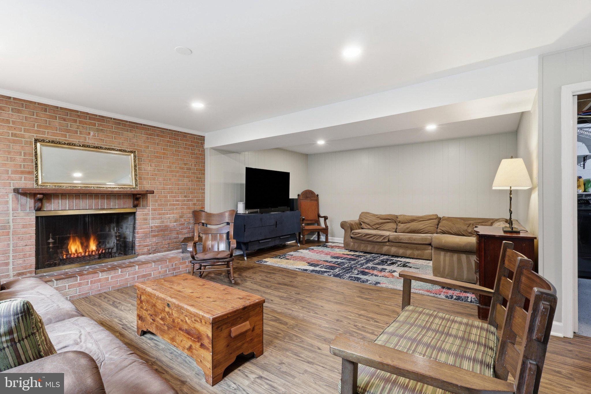 WEST SPRINGFIELD - Residential