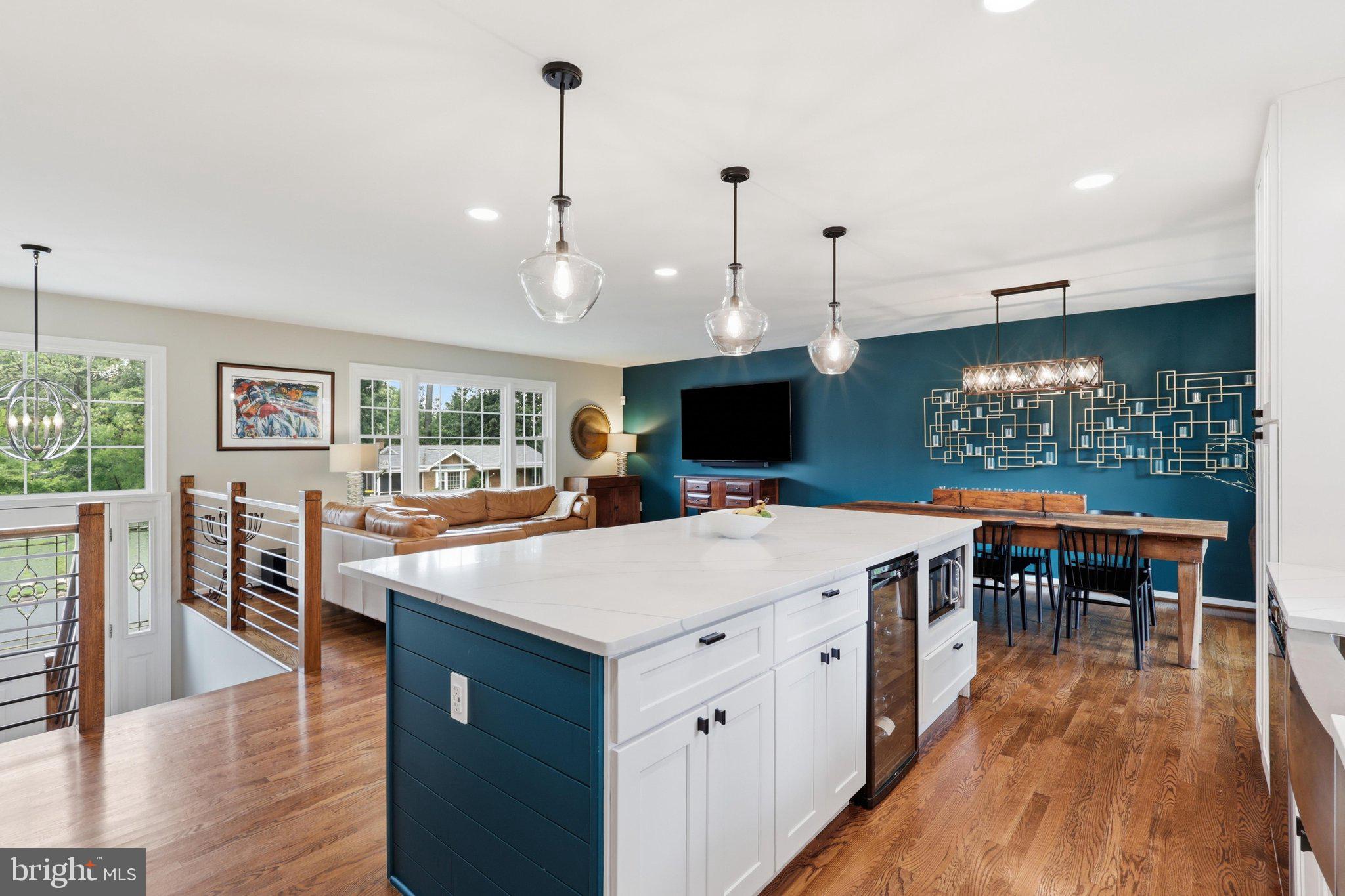 WEST SPRINGFIELD - Residential
