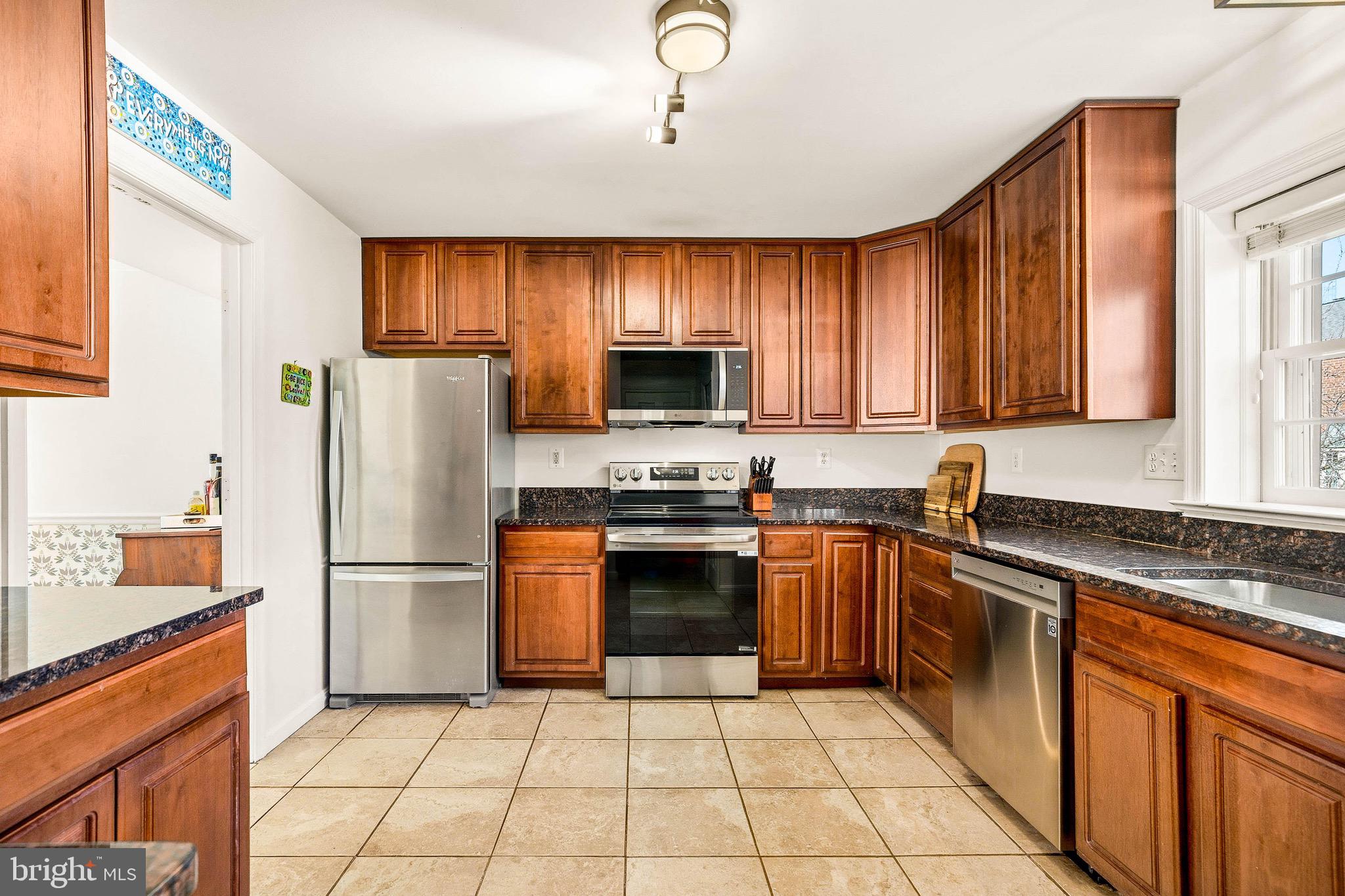 KENWOOD FOREST - Residential
