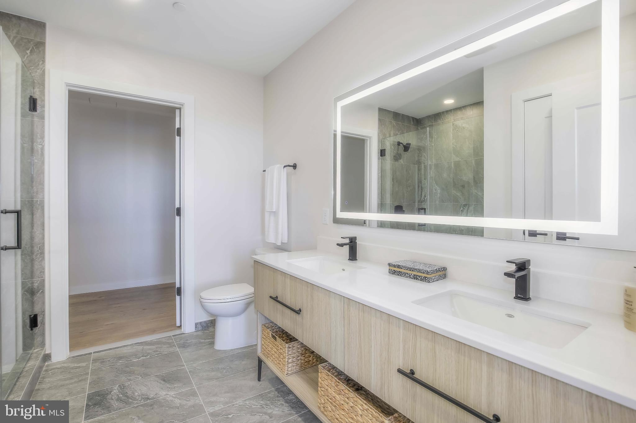 FALLS CHURCH CITY - Residential