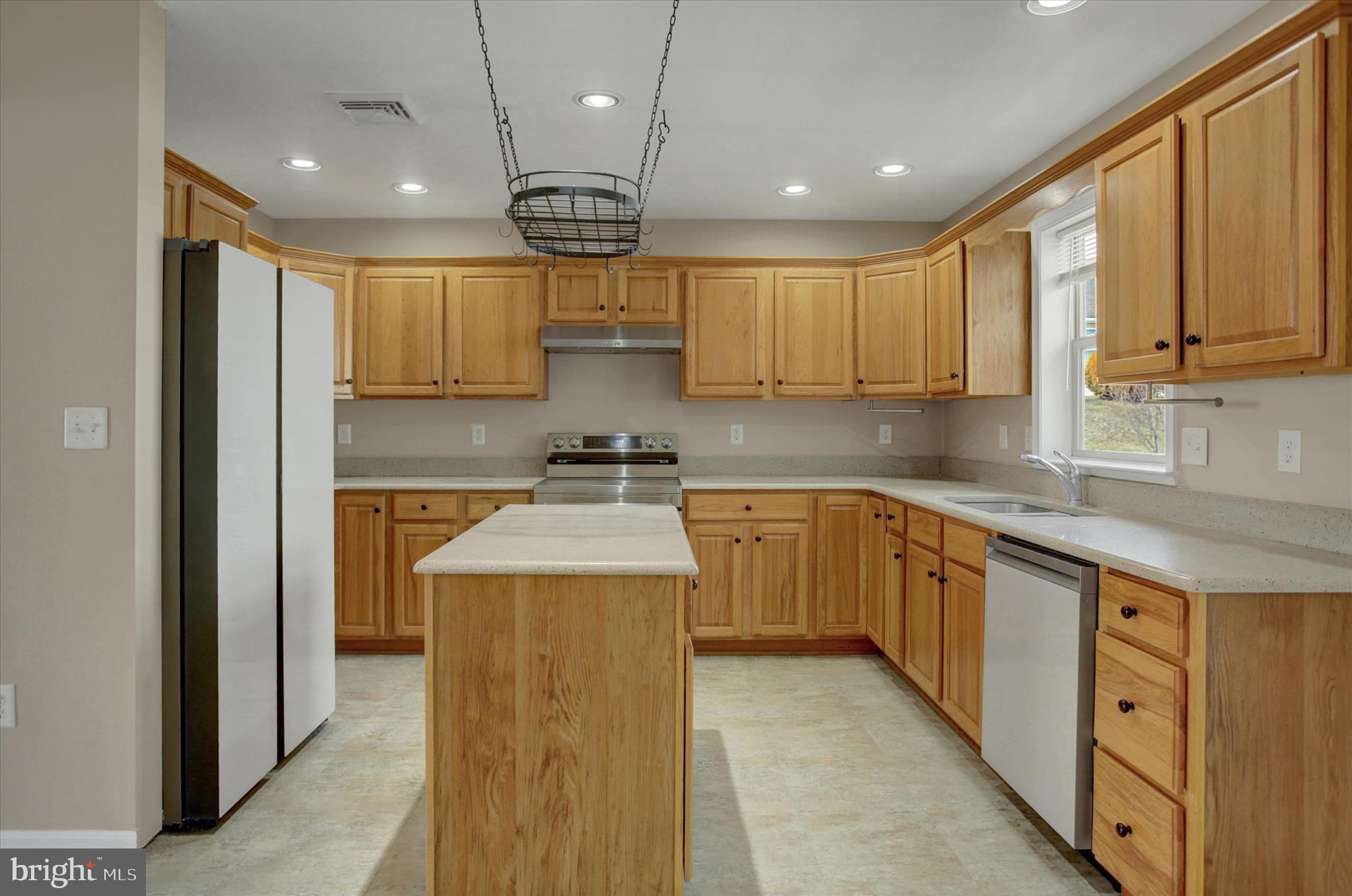 COUNTRY MANOR - Residential