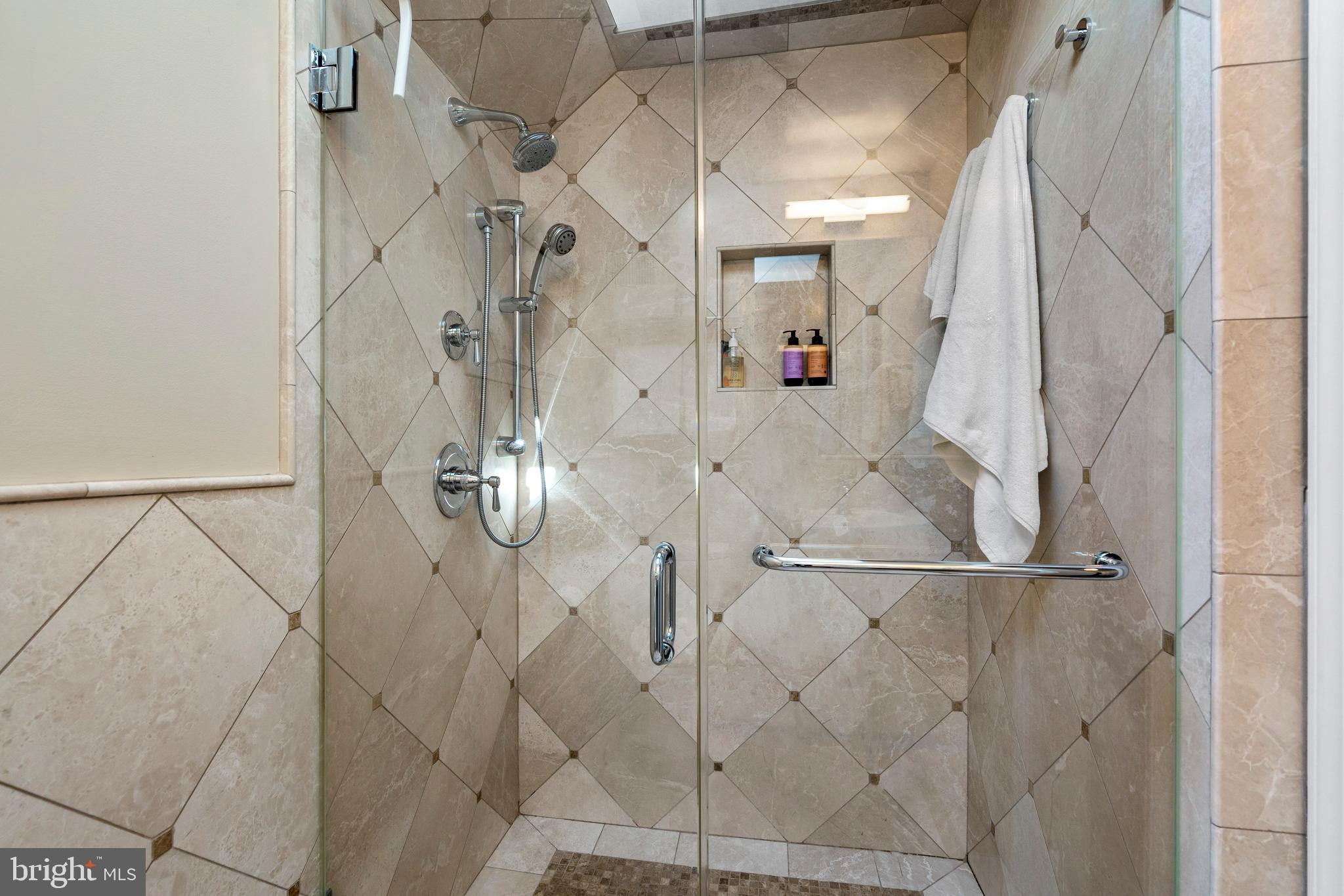 DOVER BALMORAL RIVERWOOD - Residential
