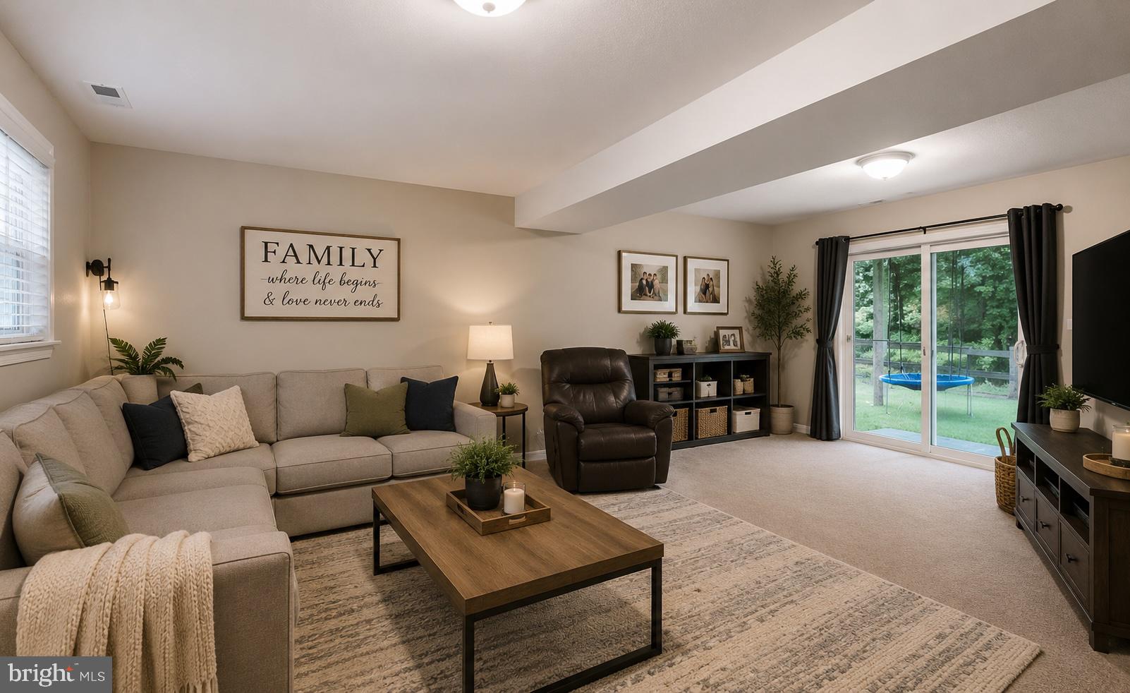 PRESIDENTIAL LAKES - Residential