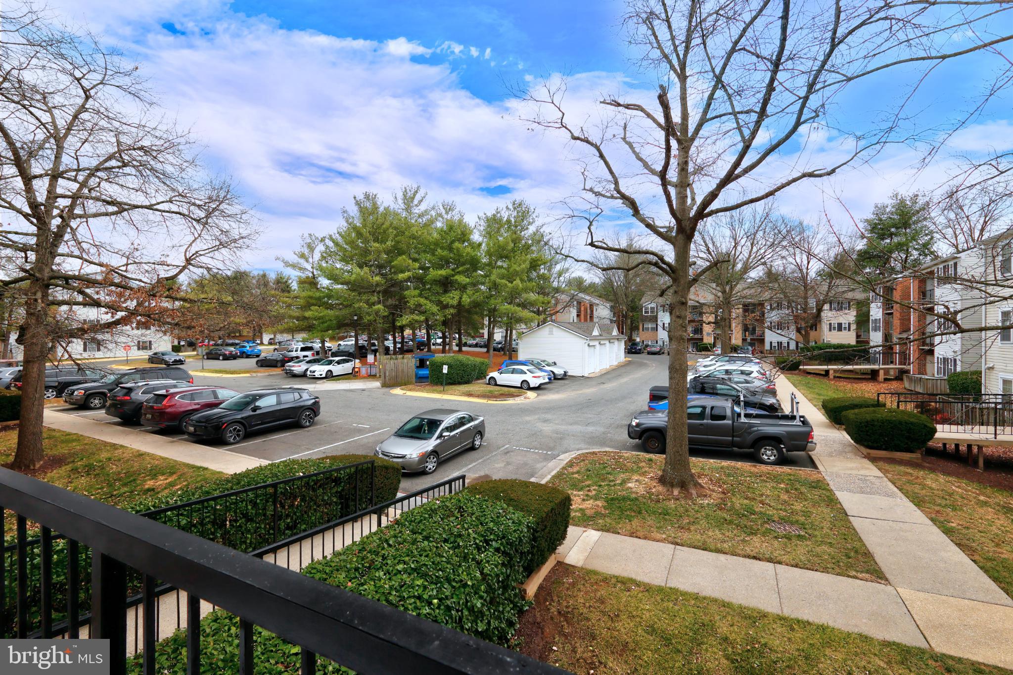 FLOWER HILL - Residential
