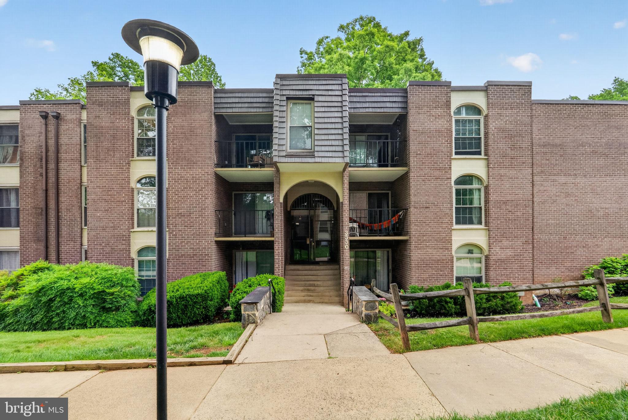 WOODBURN VILLAGE - Residential