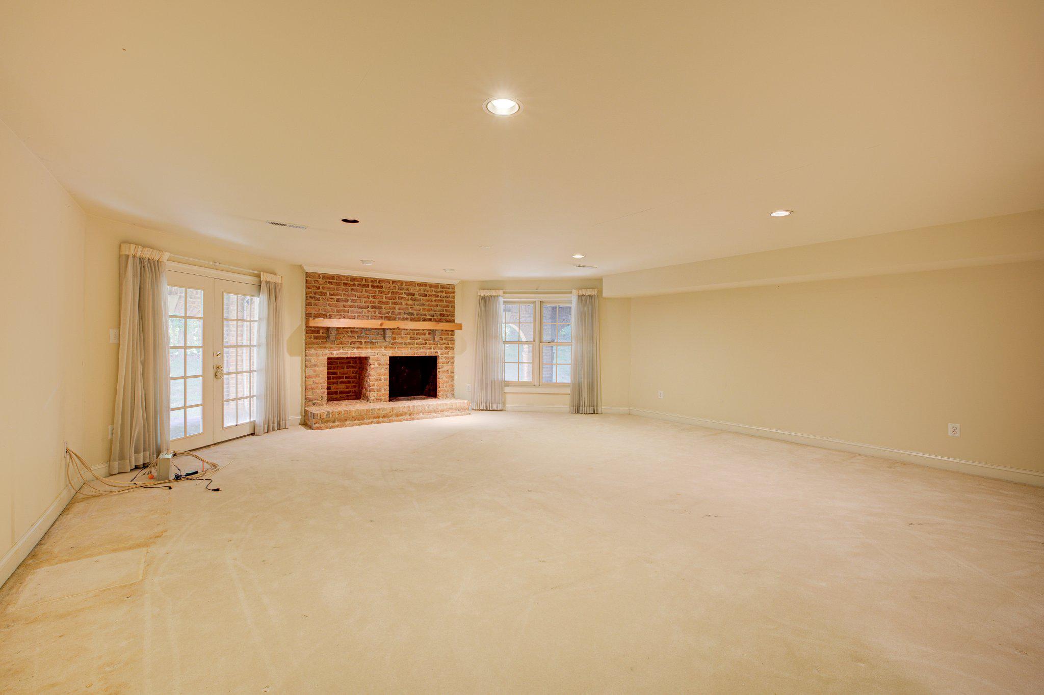 ROLLING MEADOWS - Residential
