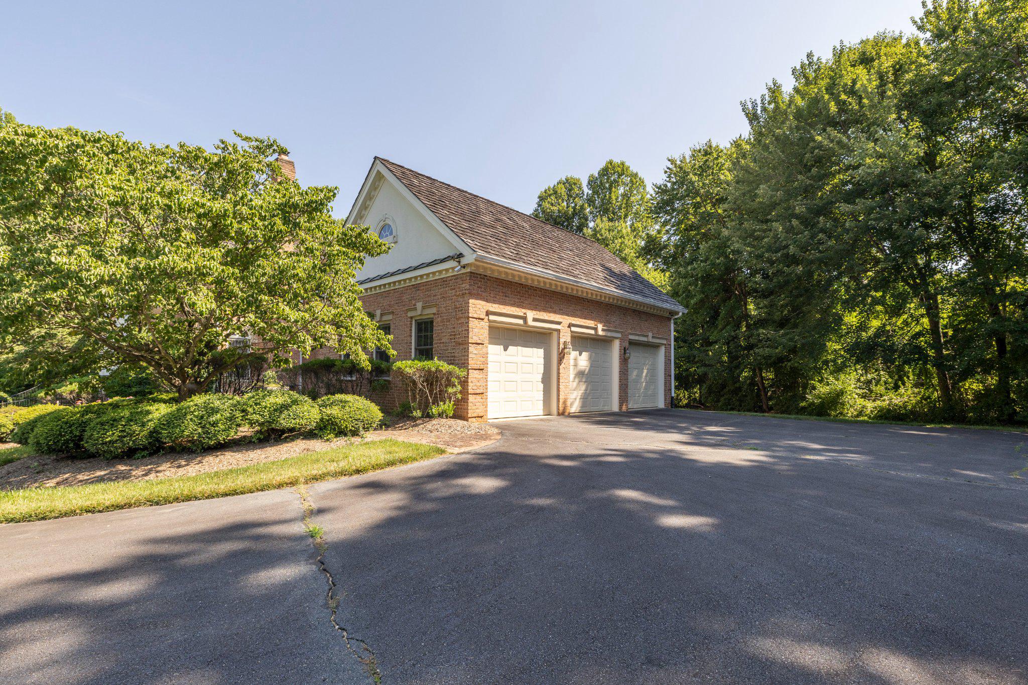 ROLLING MEADOWS - Residential