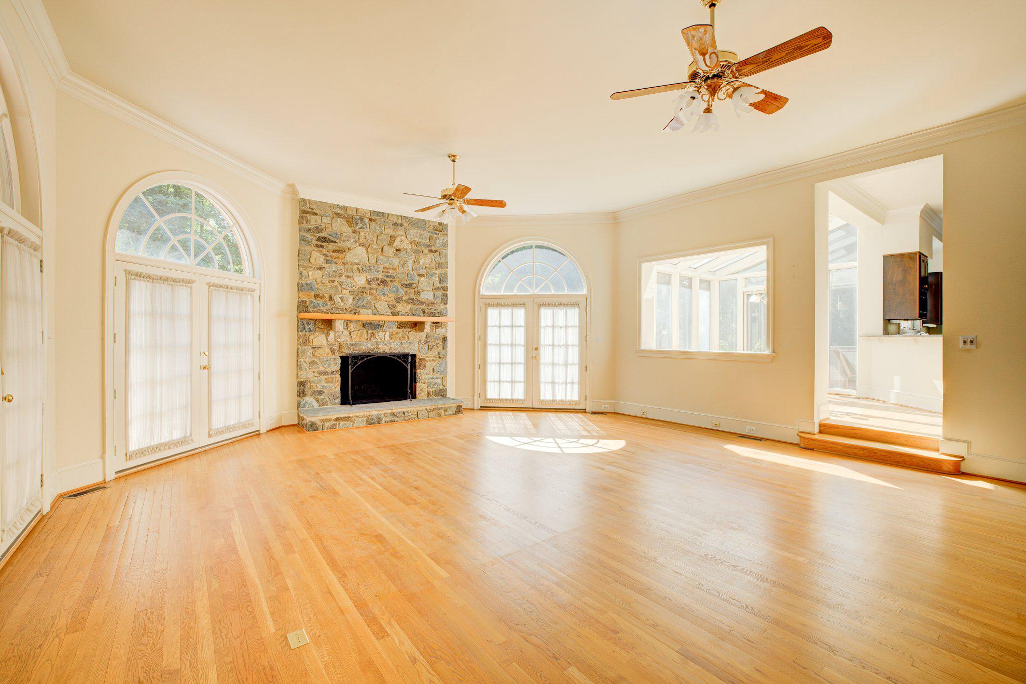 ROLLING MEADOWS - Residential