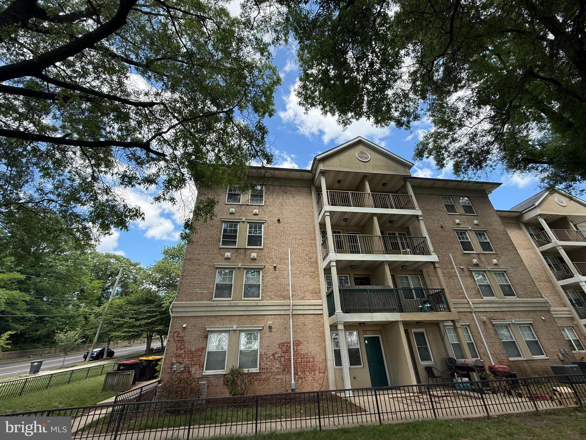 WOODRIDGE - Residential