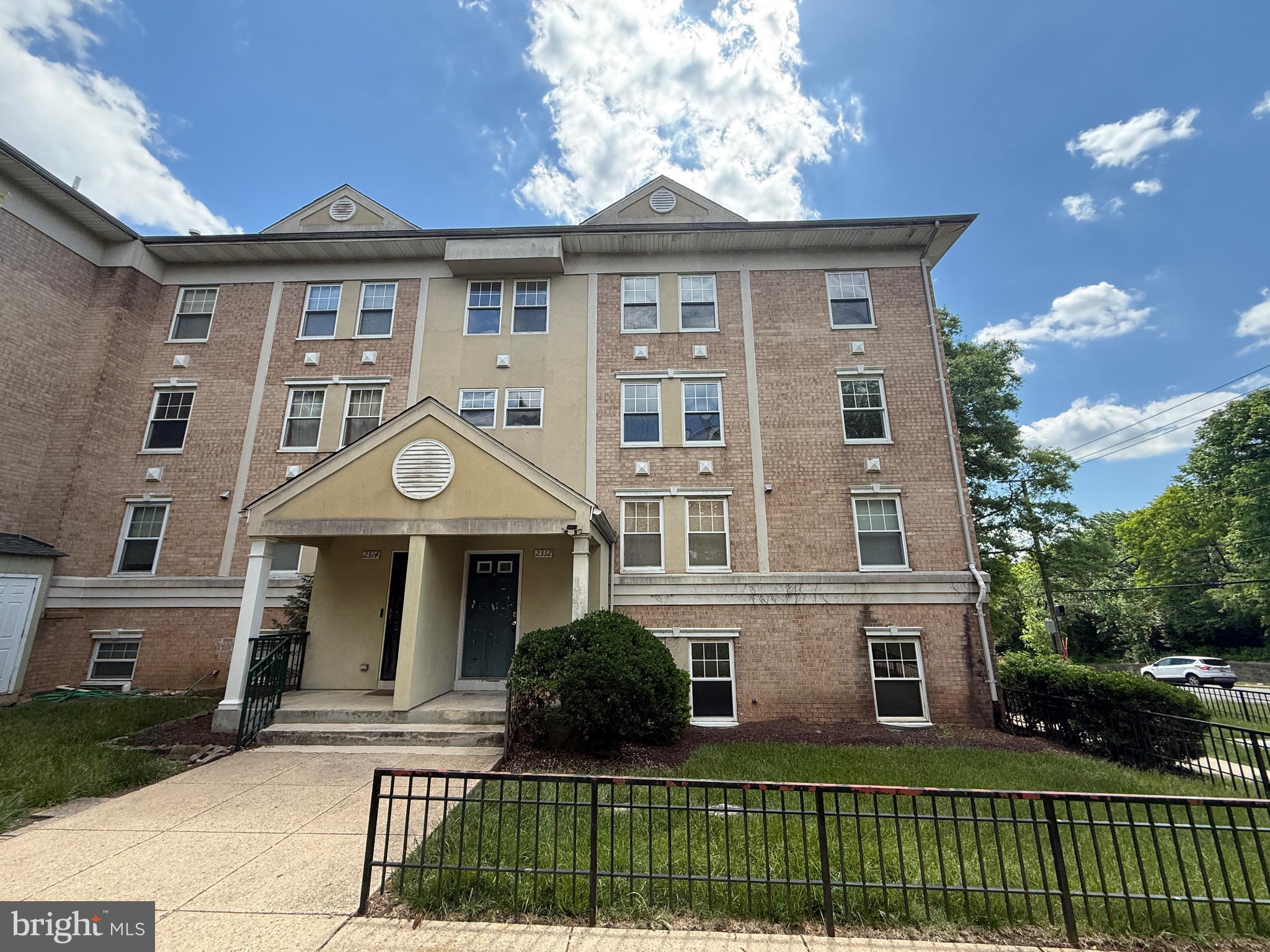WOODRIDGE - Residential