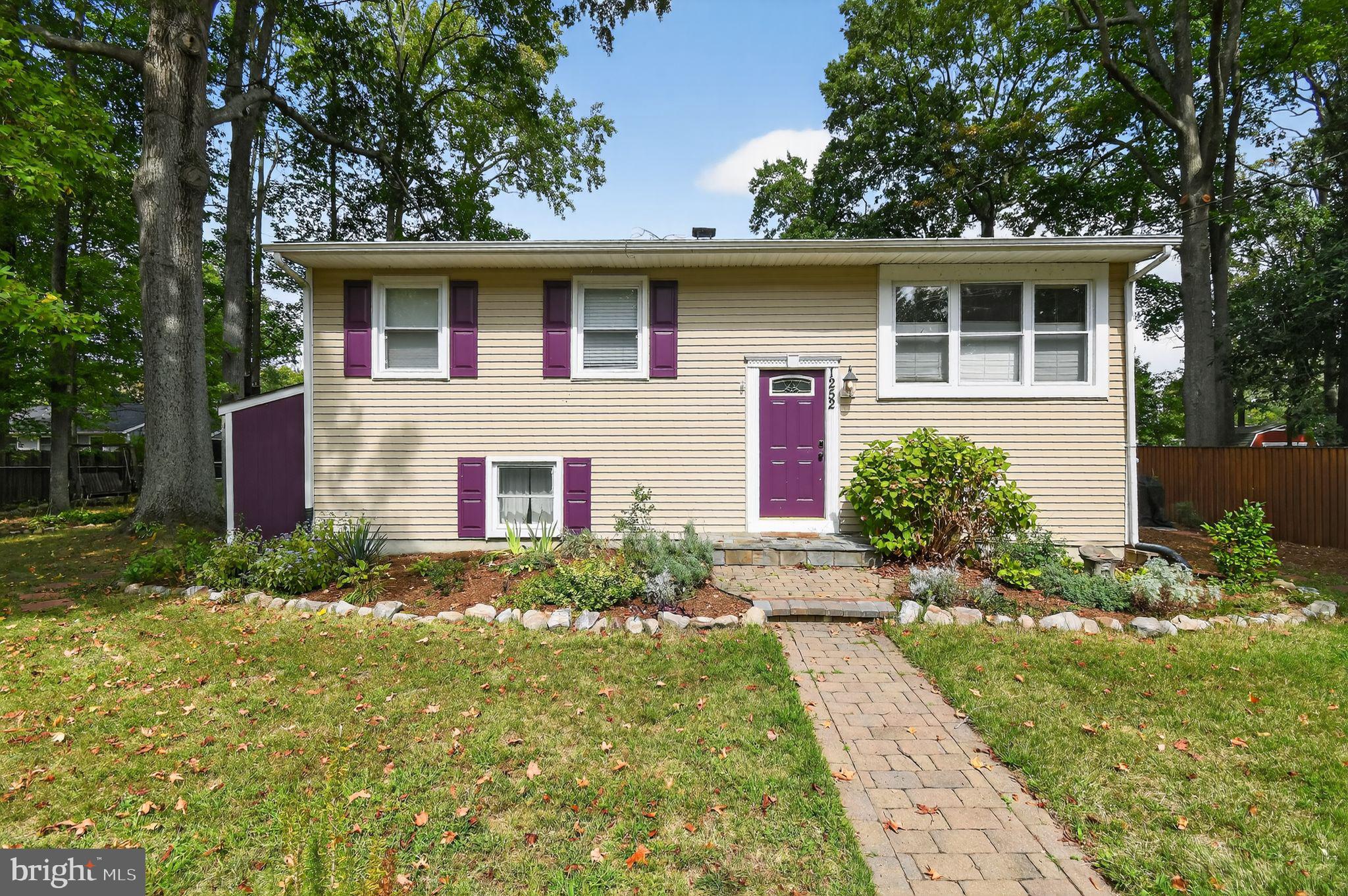 OYSTER HARBOR - Residential