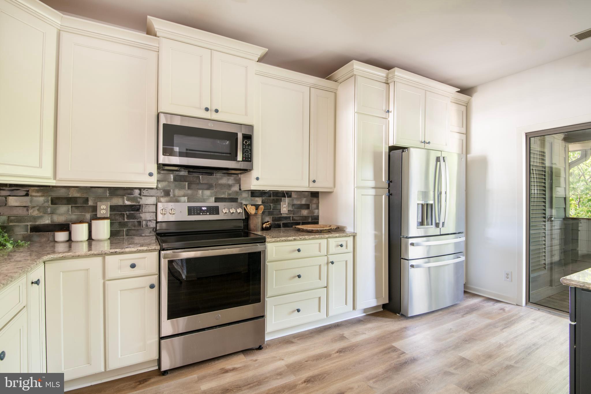 CHESAPEAKE HARBOUR - Residential