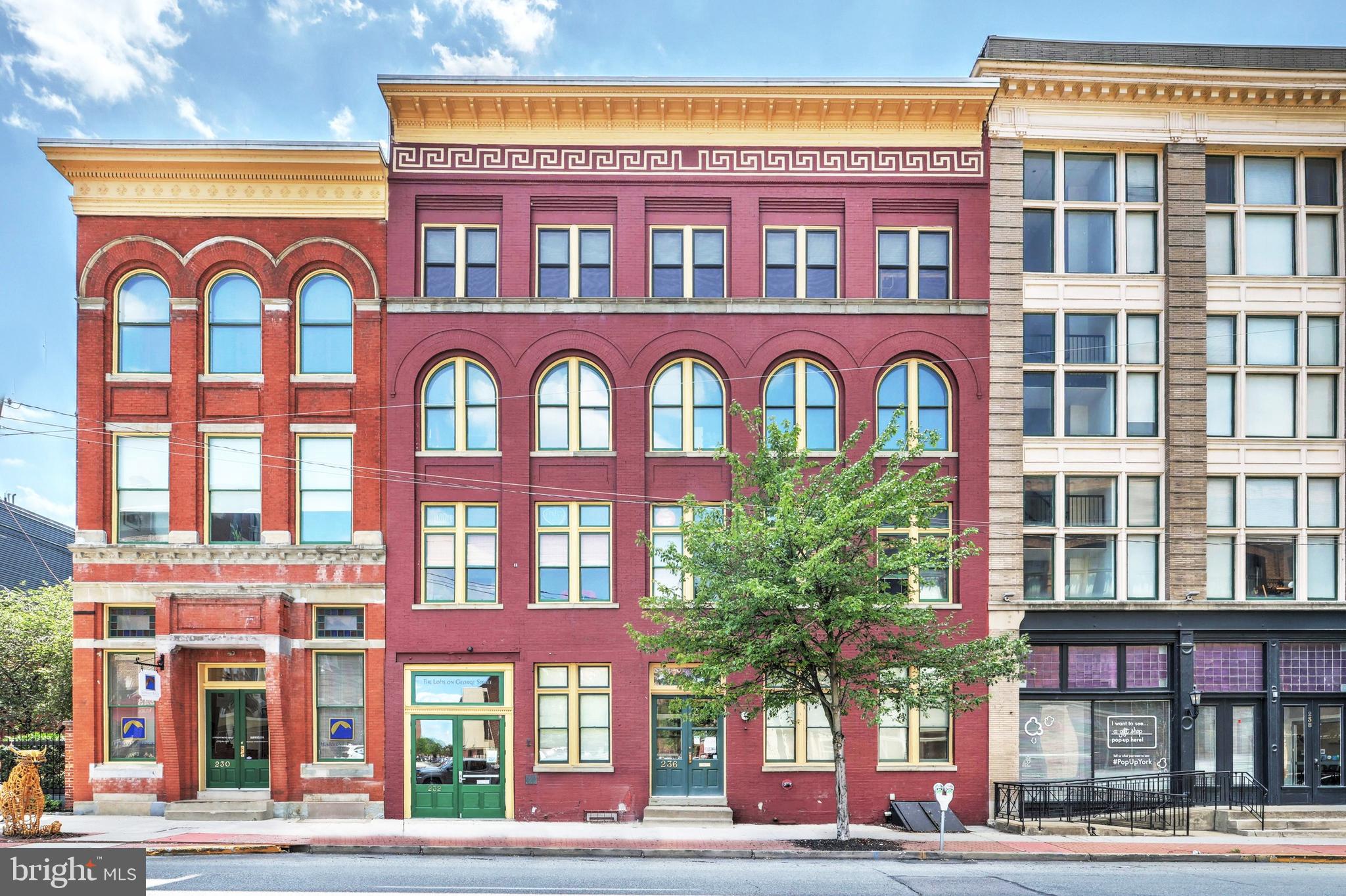 THE LOFTS - Residential
