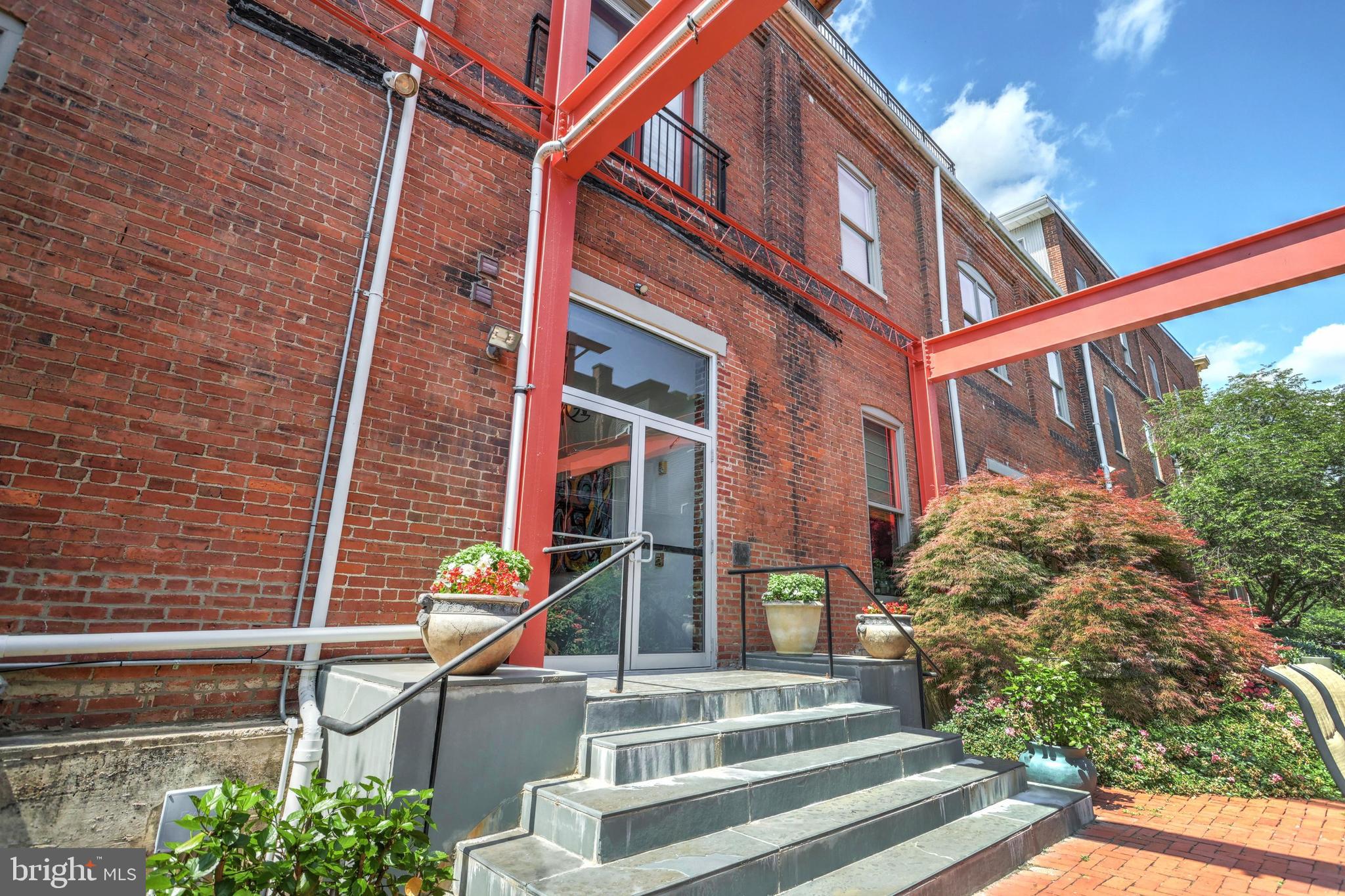 THE LOFTS - Residential