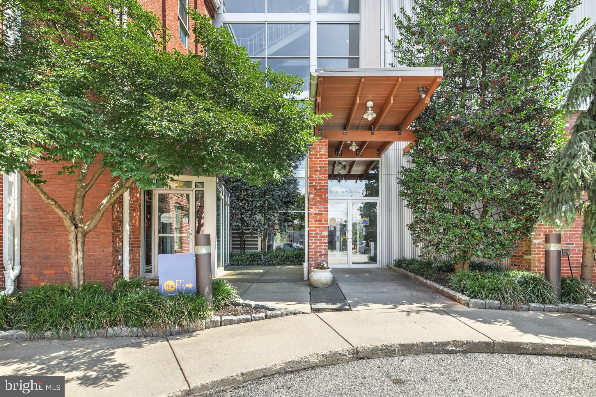 THE LOFTS - Residential