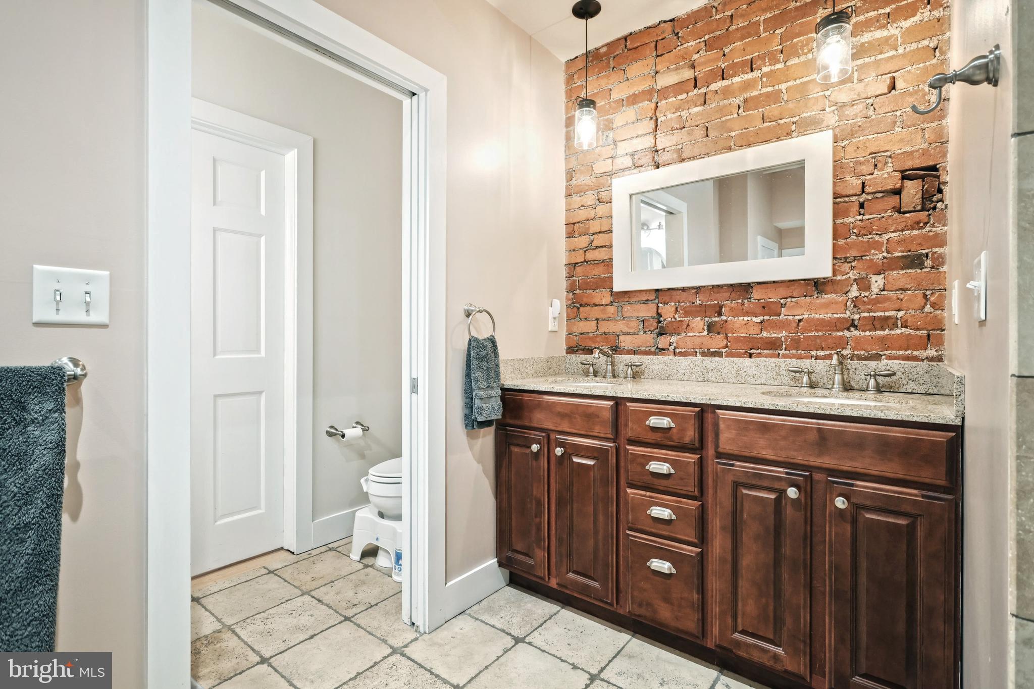 THE LOFTS - Residential