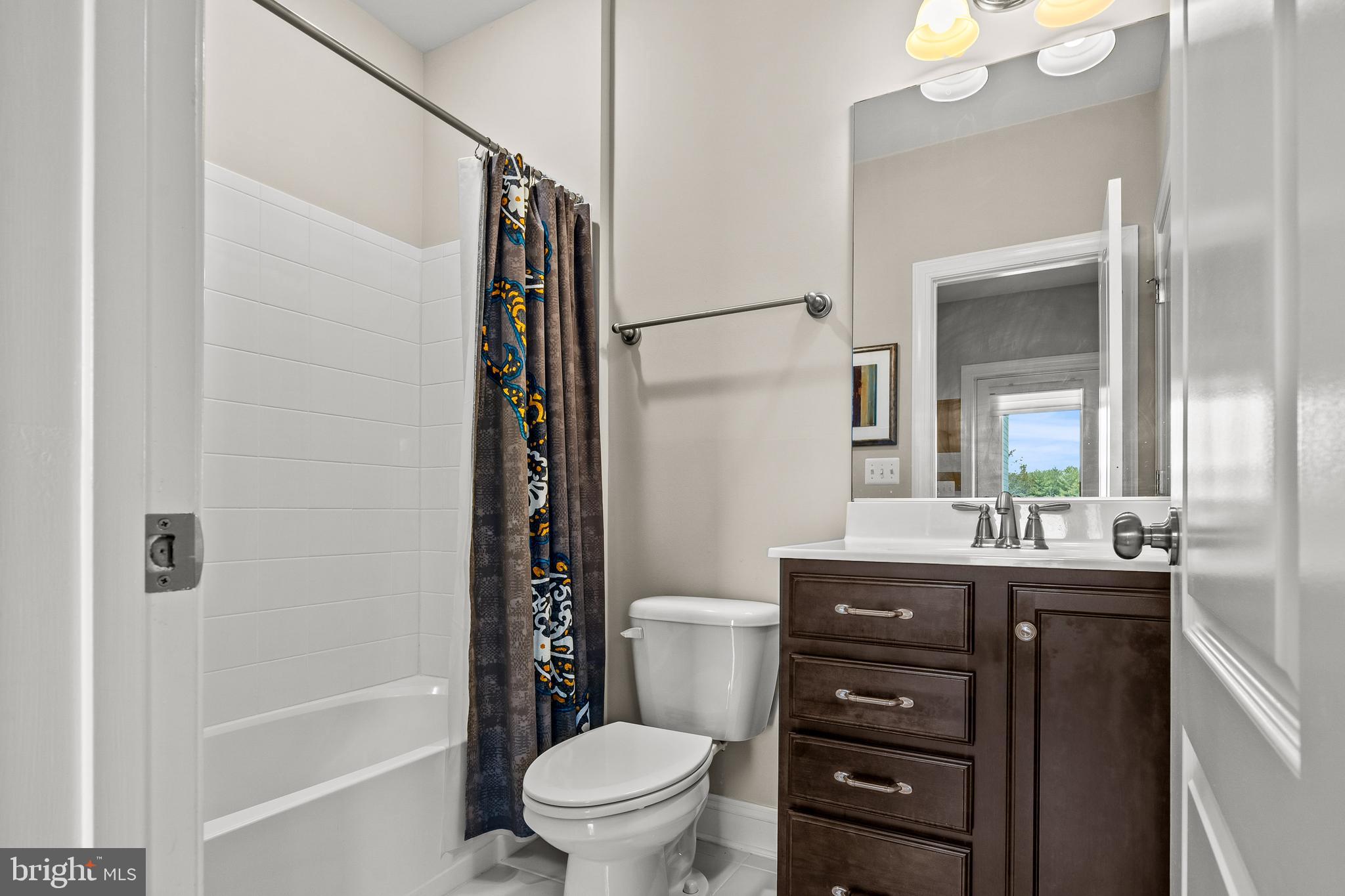 CLARKE ASSEMBLAGE - Residential