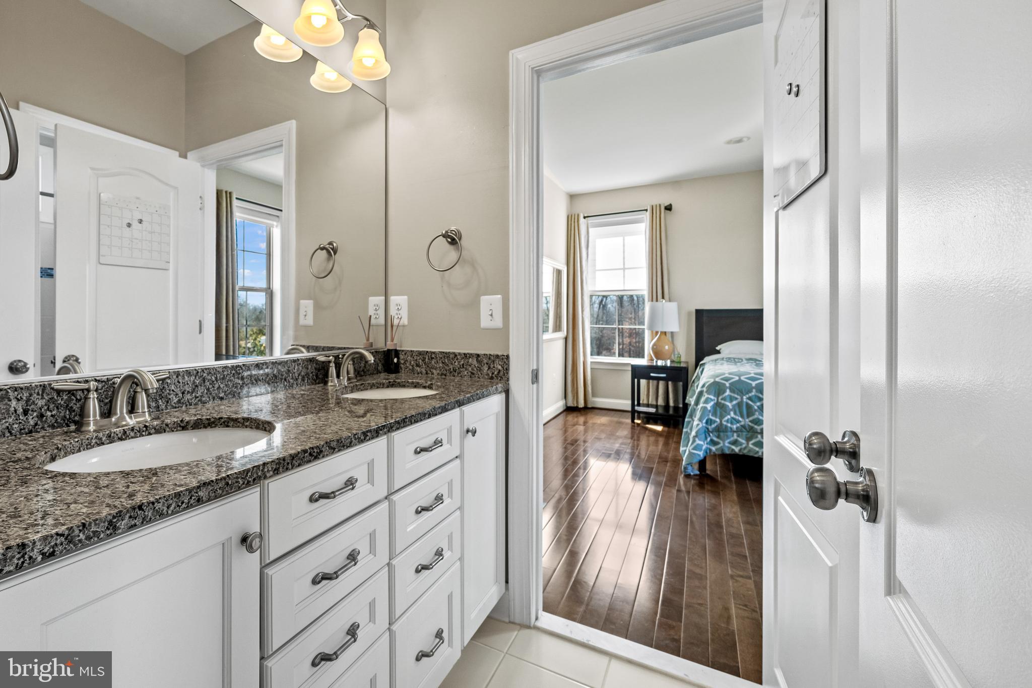 CLARKE ASSEMBLAGE - Residential