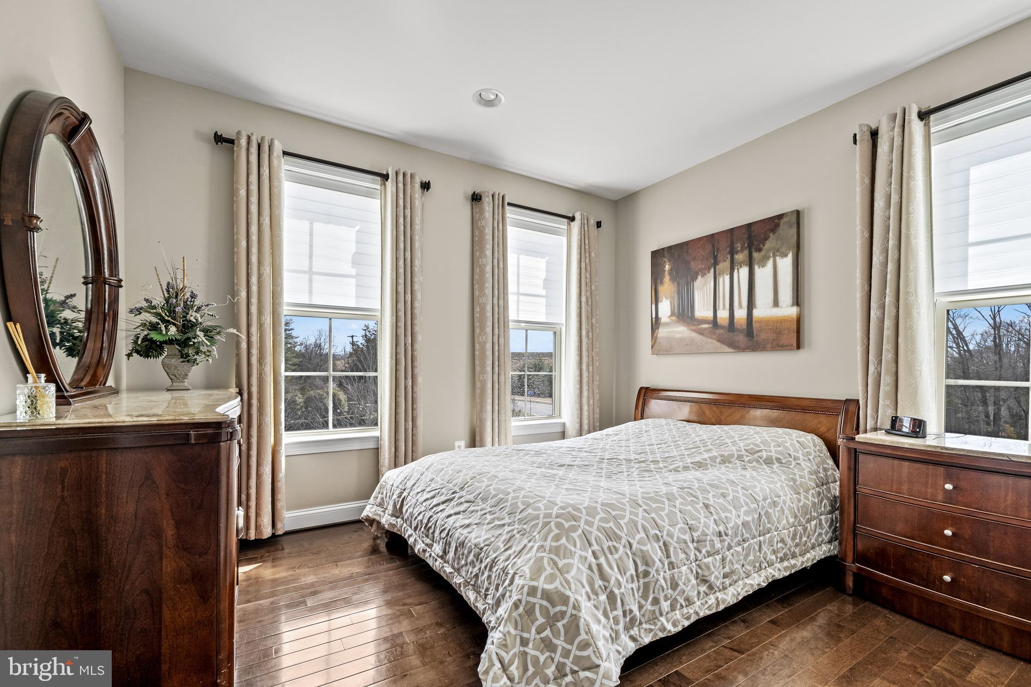 CLARKE ASSEMBLAGE - Residential