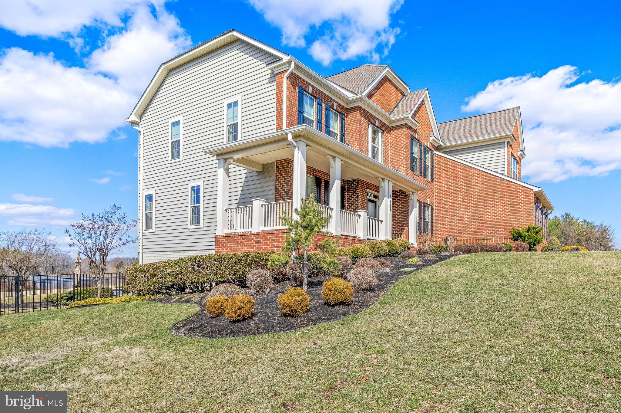 CLARKE ASSEMBLAGE - Residential