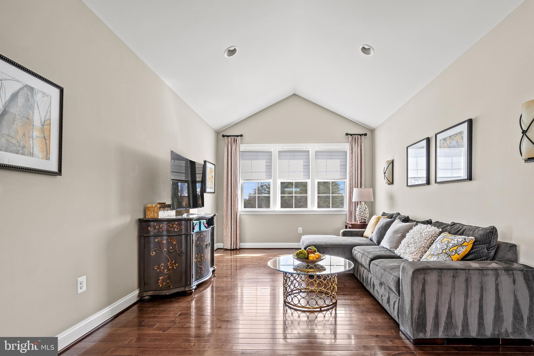 CLARKE ASSEMBLAGE - Residential