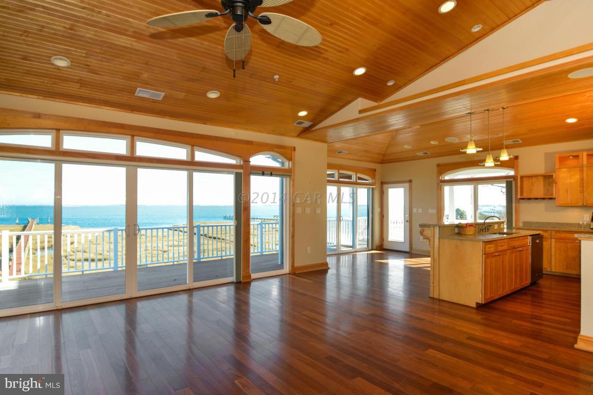 BAY SHORES - Residential
