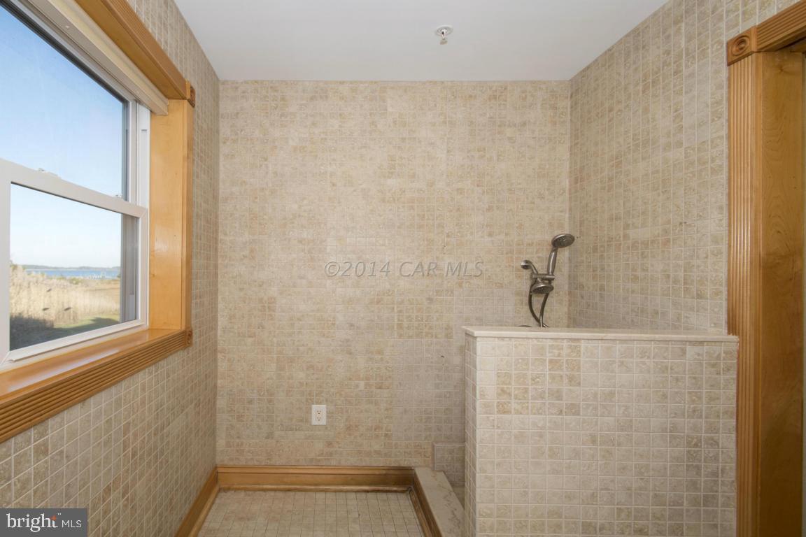BAY SHORES - Residential