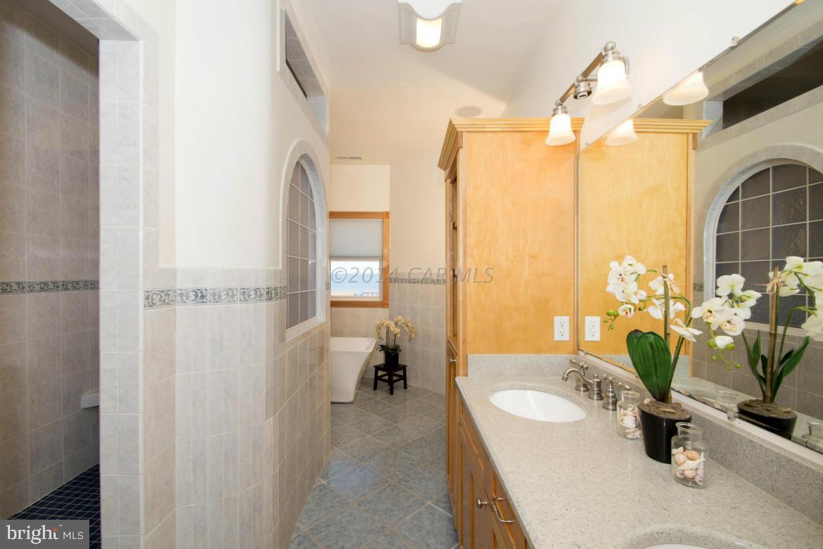 BAY SHORES - Residential