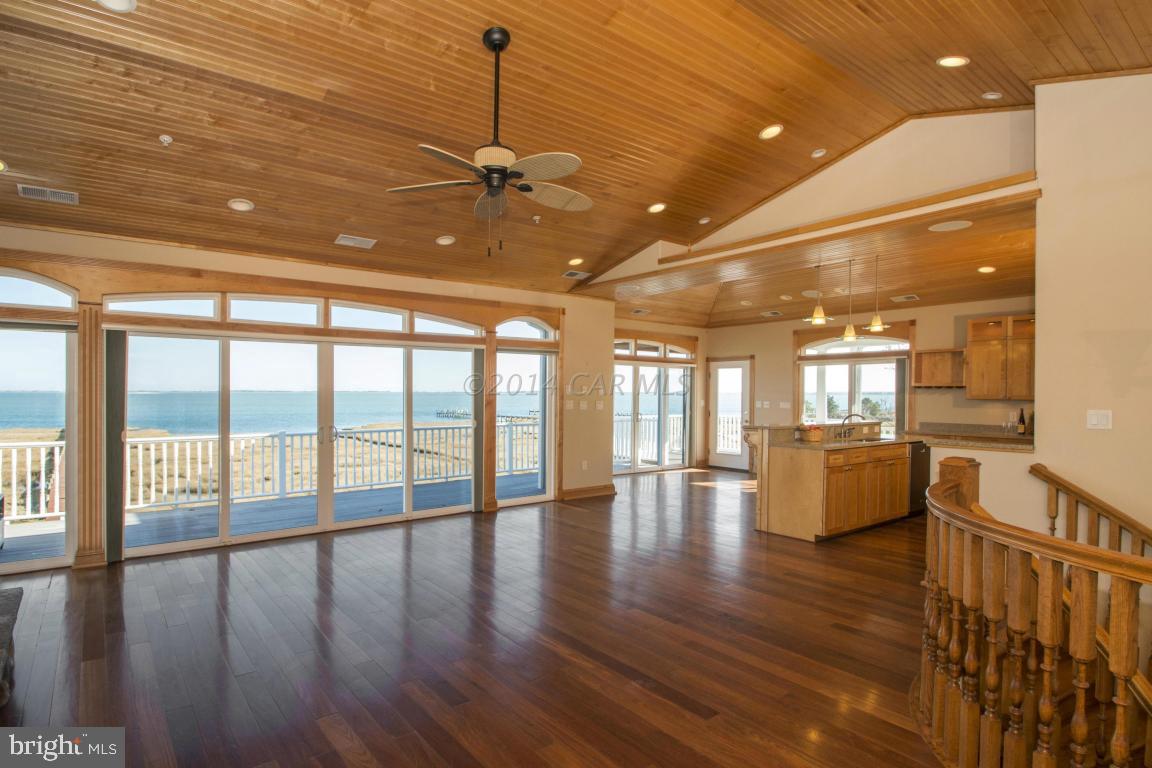 BAY SHORES - Residential