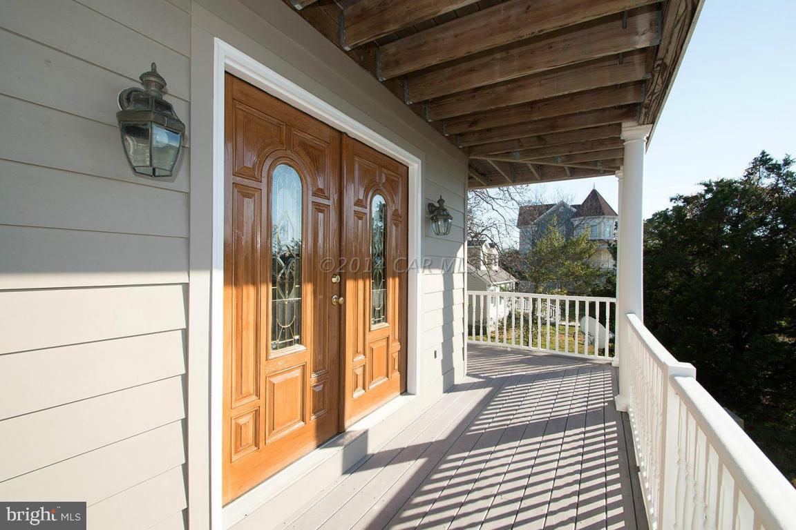 BAY SHORES - Residential