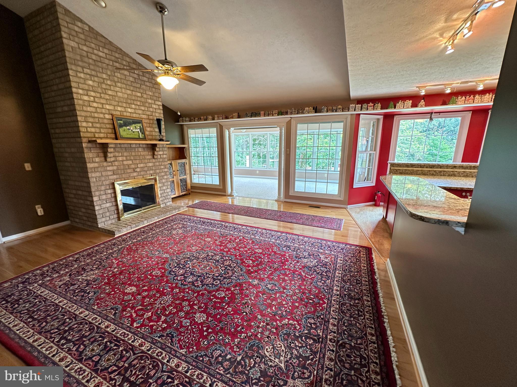 PARKVIEW ESTATES - Residential